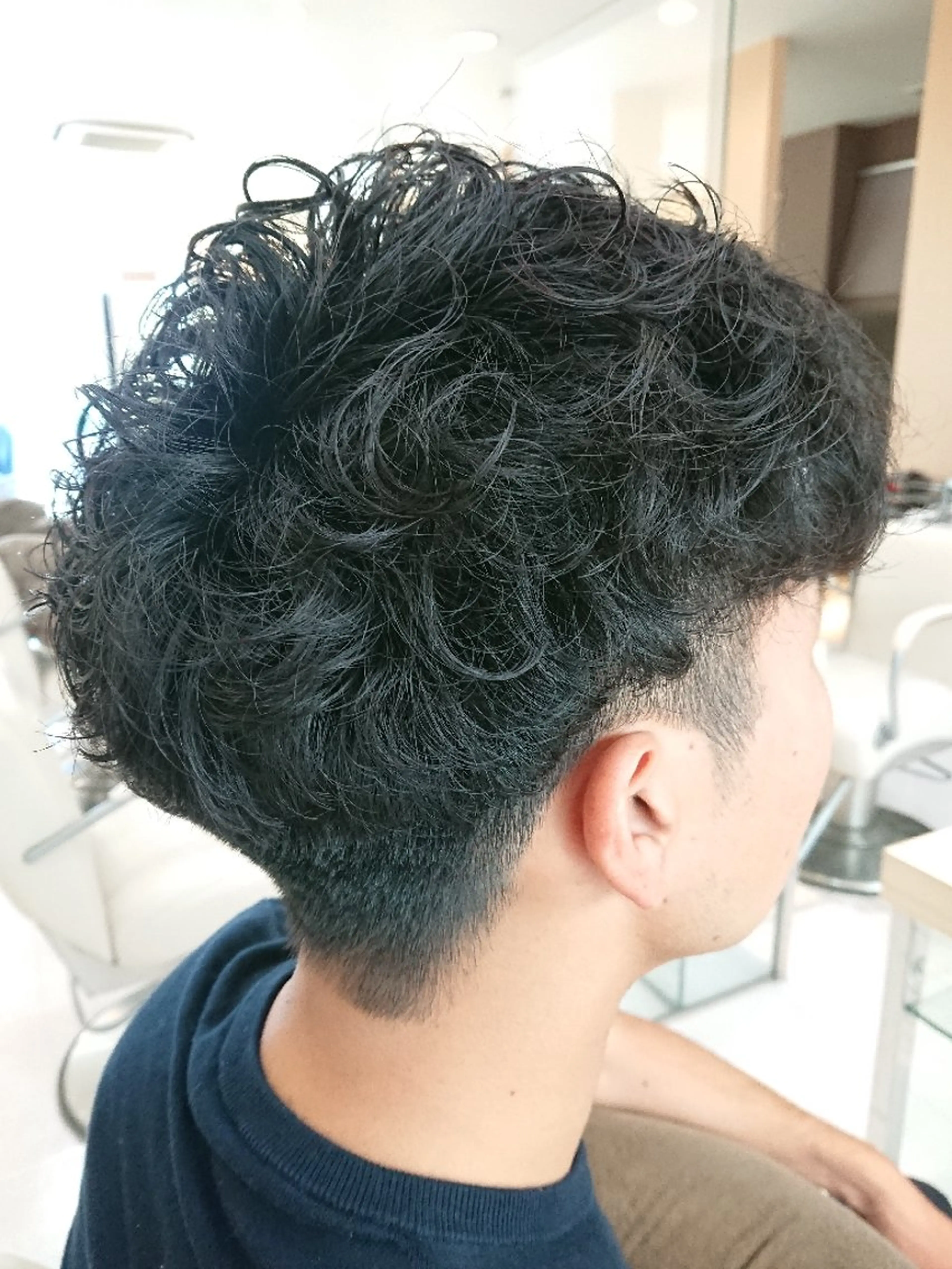メンズ メンズパーマ 岩崎 秀之のヘアスタイル