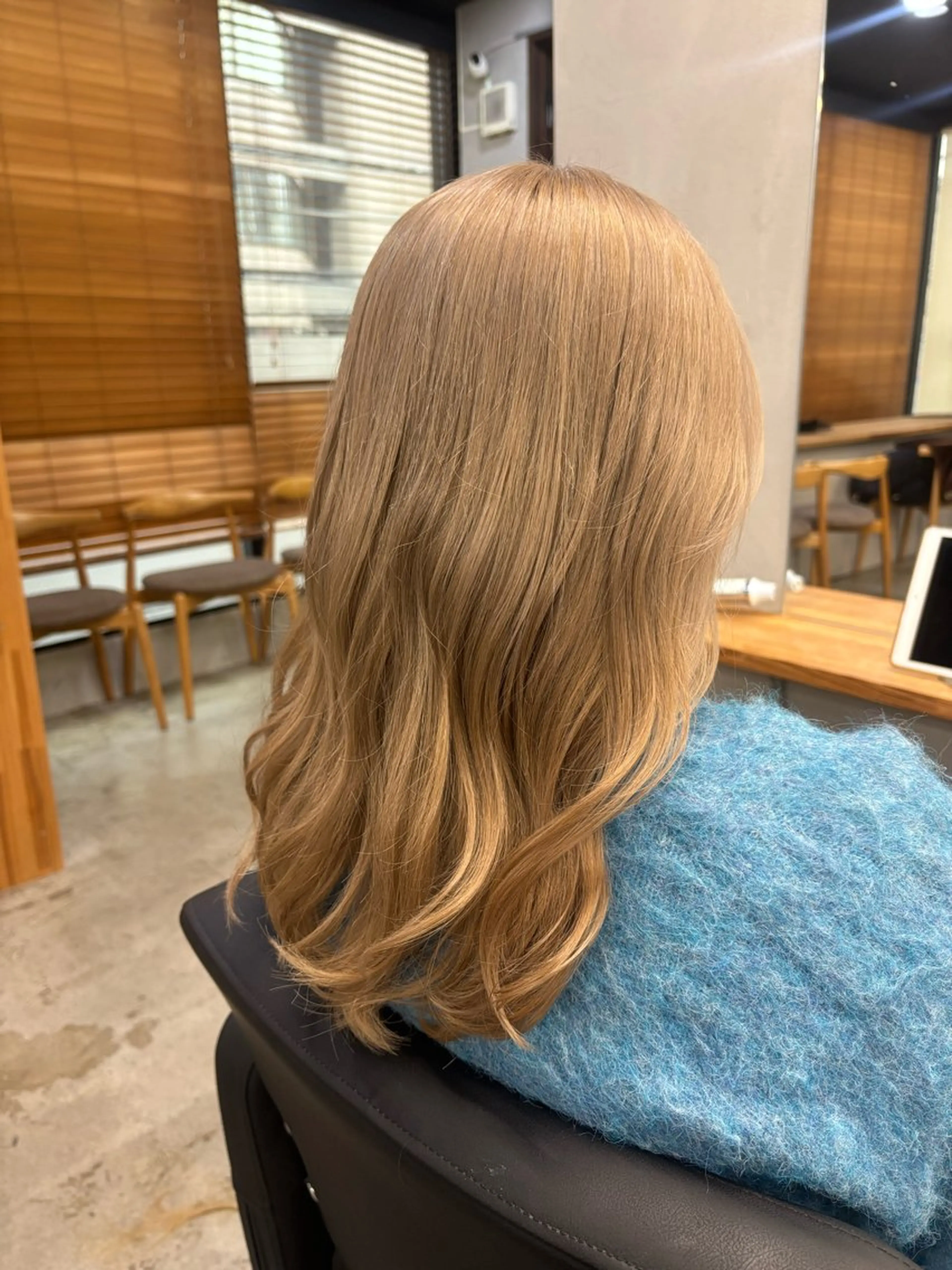 カット＋ケアブリーチ＋トリートメント  ※黒染め履歴がある場合プ(＋料金）が必要になります。の写真