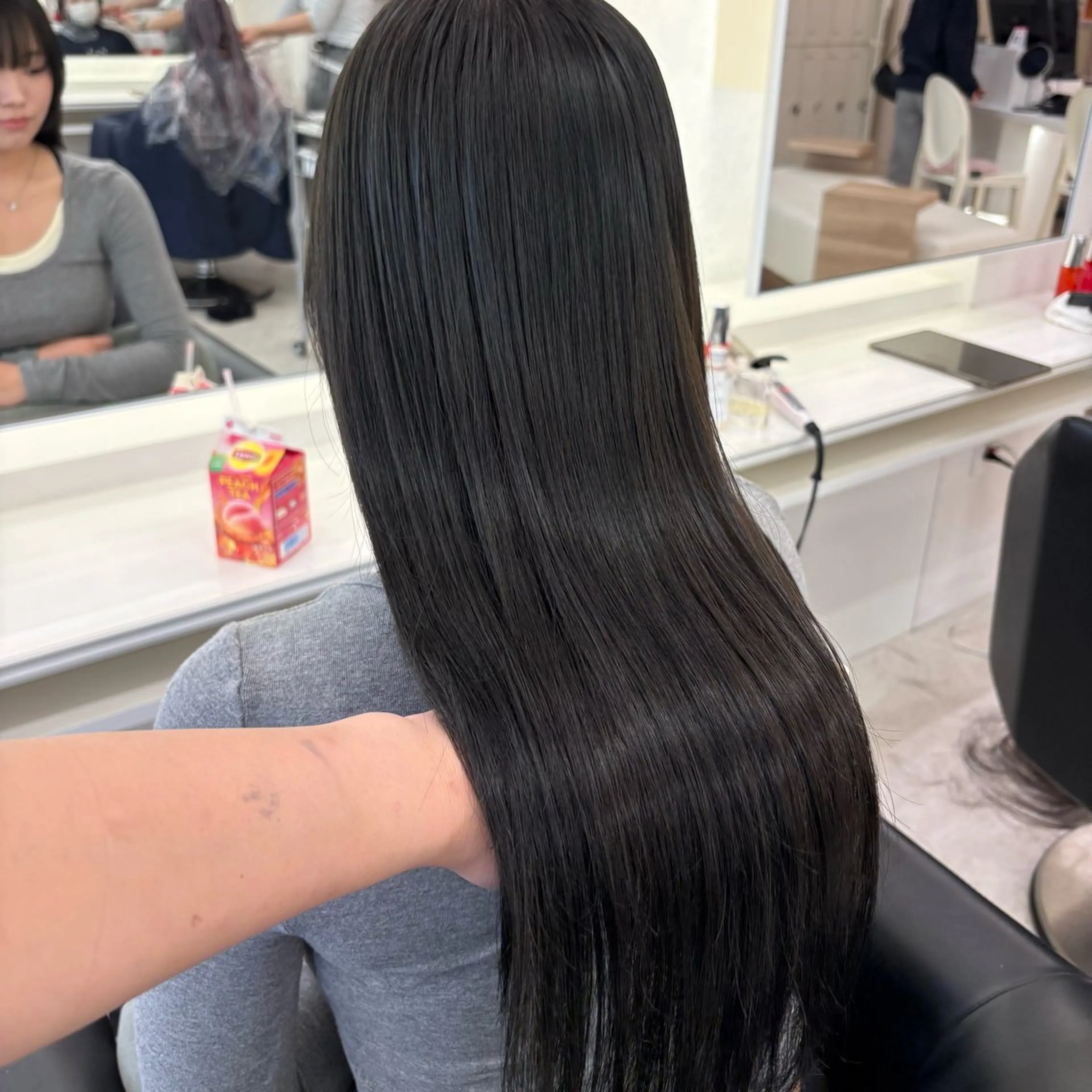 ロング カラー ヘアカラー ParveMix 楠本結菜のヘアスタイル