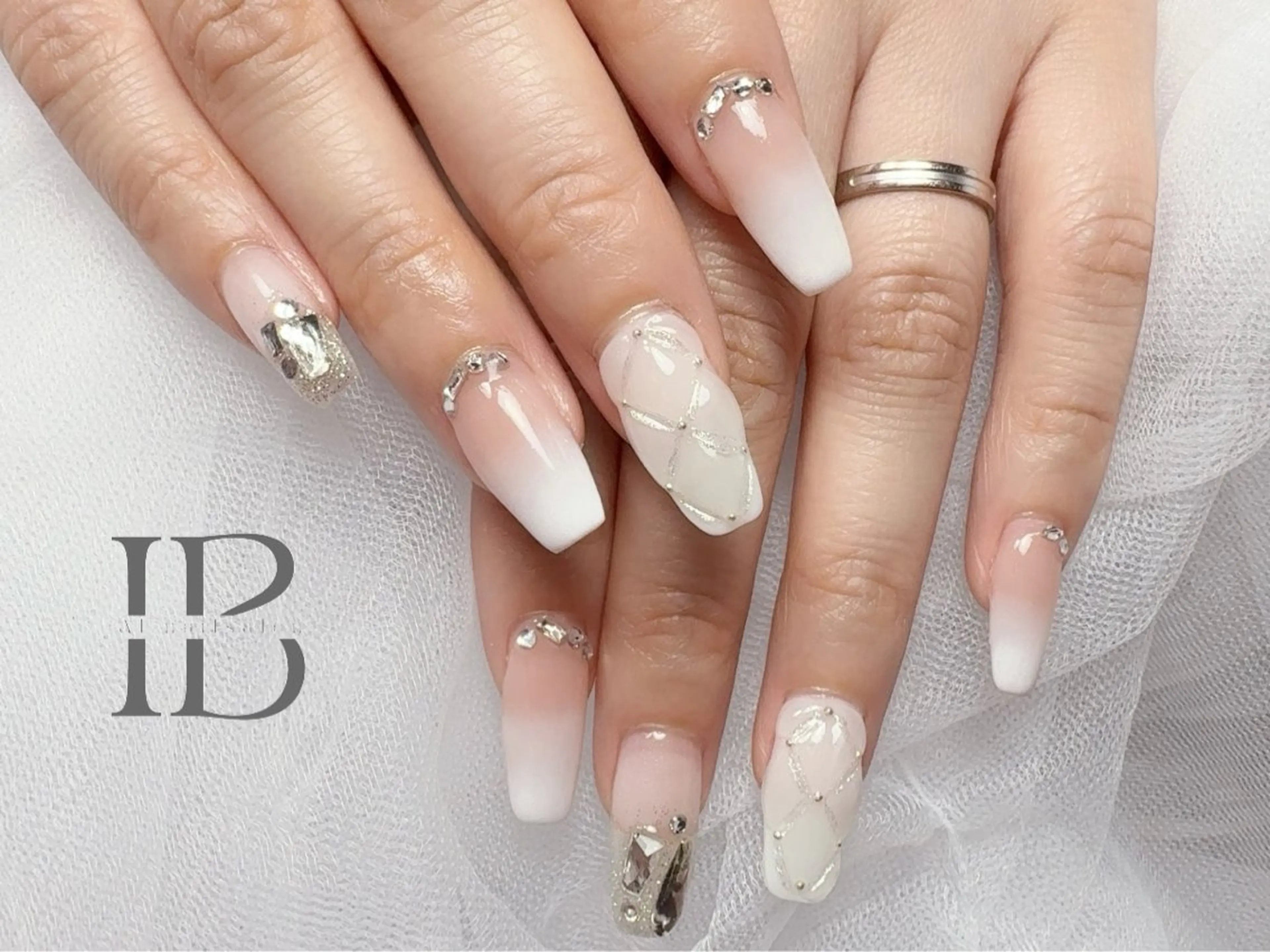 ネイル ハンドネイル 愛 nailsalonのネイルデザイン