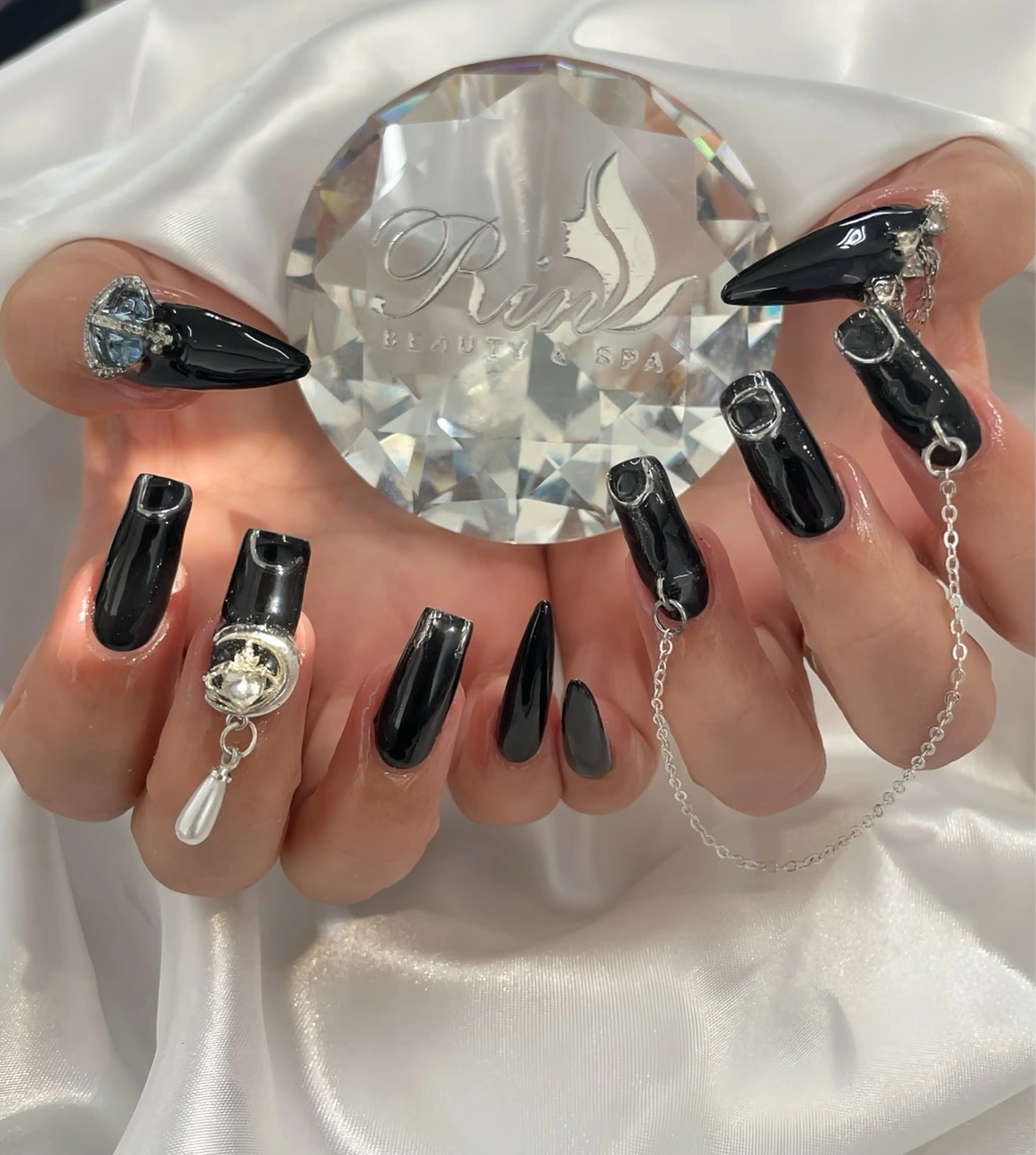 ネイル アートネイル ジェルネイル ロングネイル ニュアンスネイル スカルプネイル ハンドネイル Rin Nail 新大久保店のネイルデザイン