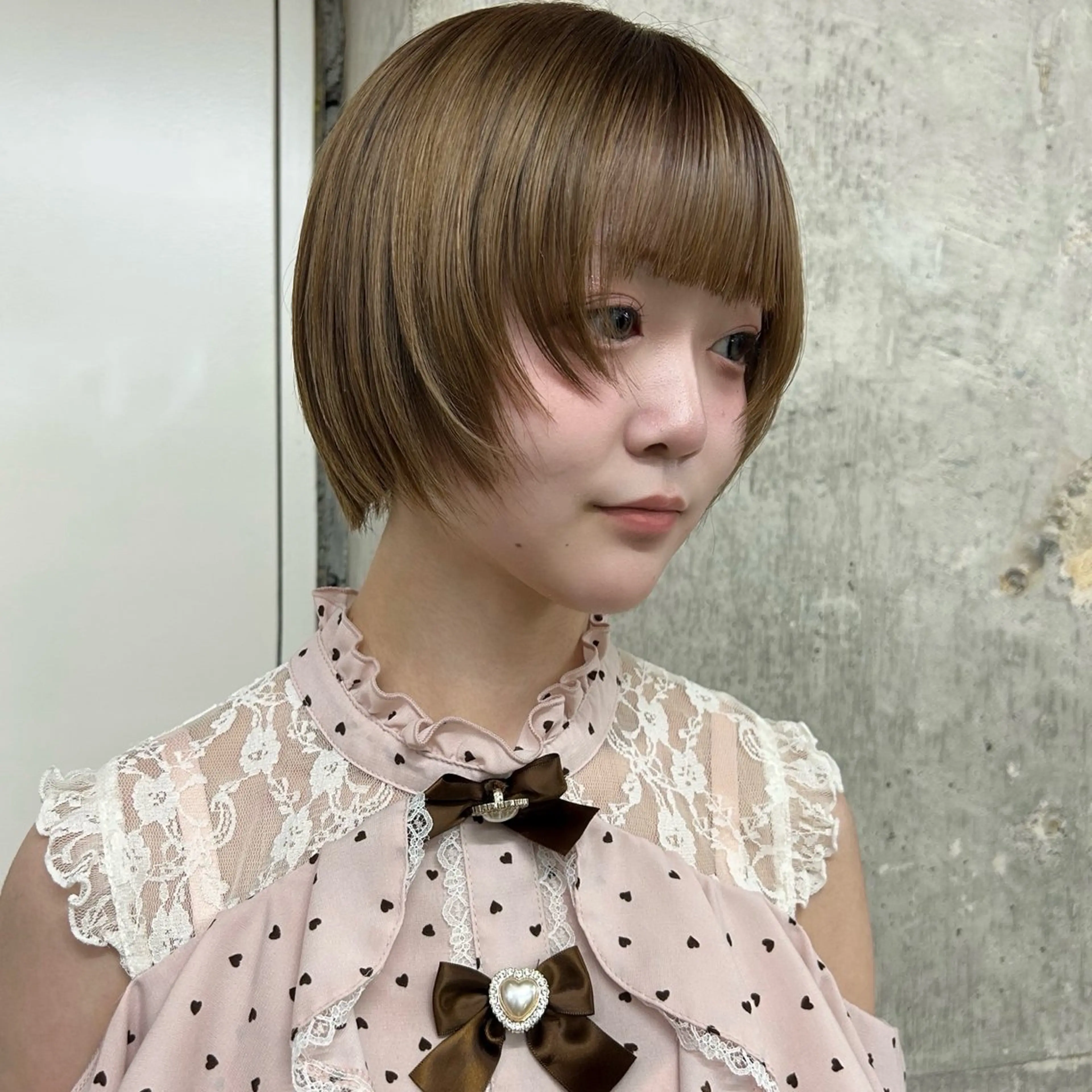 ショート 顔周りカット レイヤーカット 小顔カット 伊藤ほのか /パーマ/オリーブのヘアスタイル