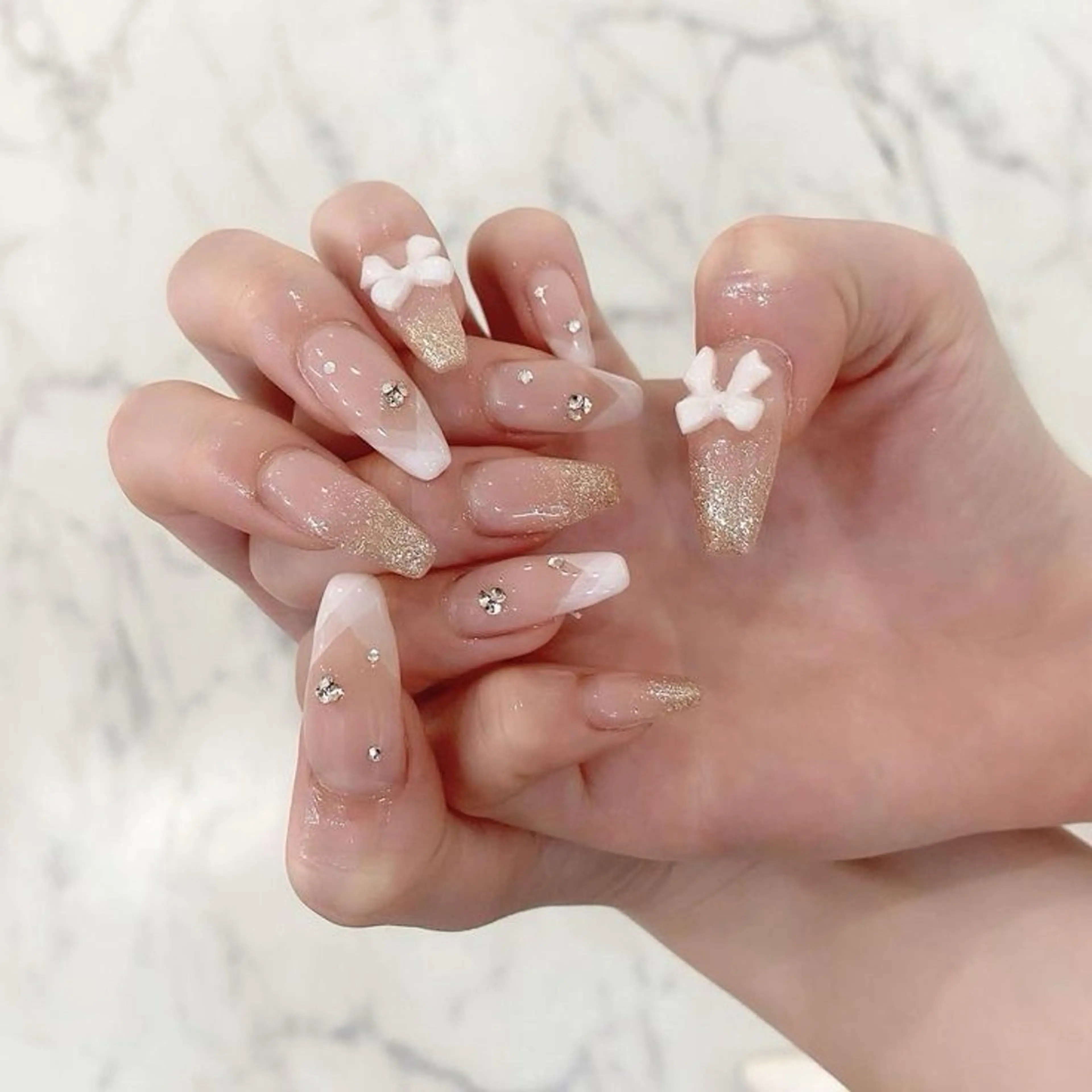 ネイル アートネイル フラワーネイル ジェルネイル グラデーション ミラーネイル Jenn Nail Salonのネイルデザイン