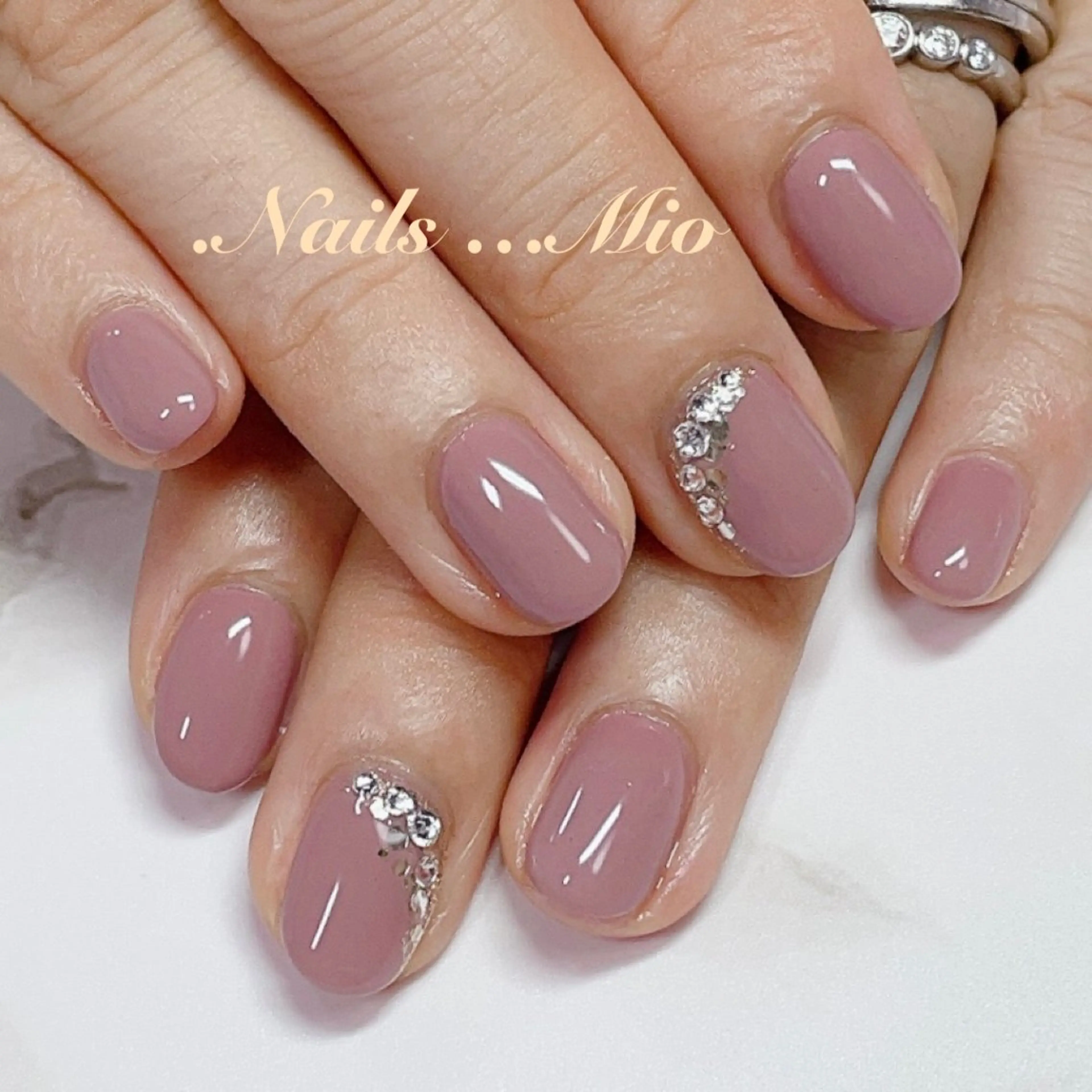 ネイル アートネイル ジェルネイル ワンカラーネイル .Nails Mio 赤羽西ネイルサロンのネイルデザイン