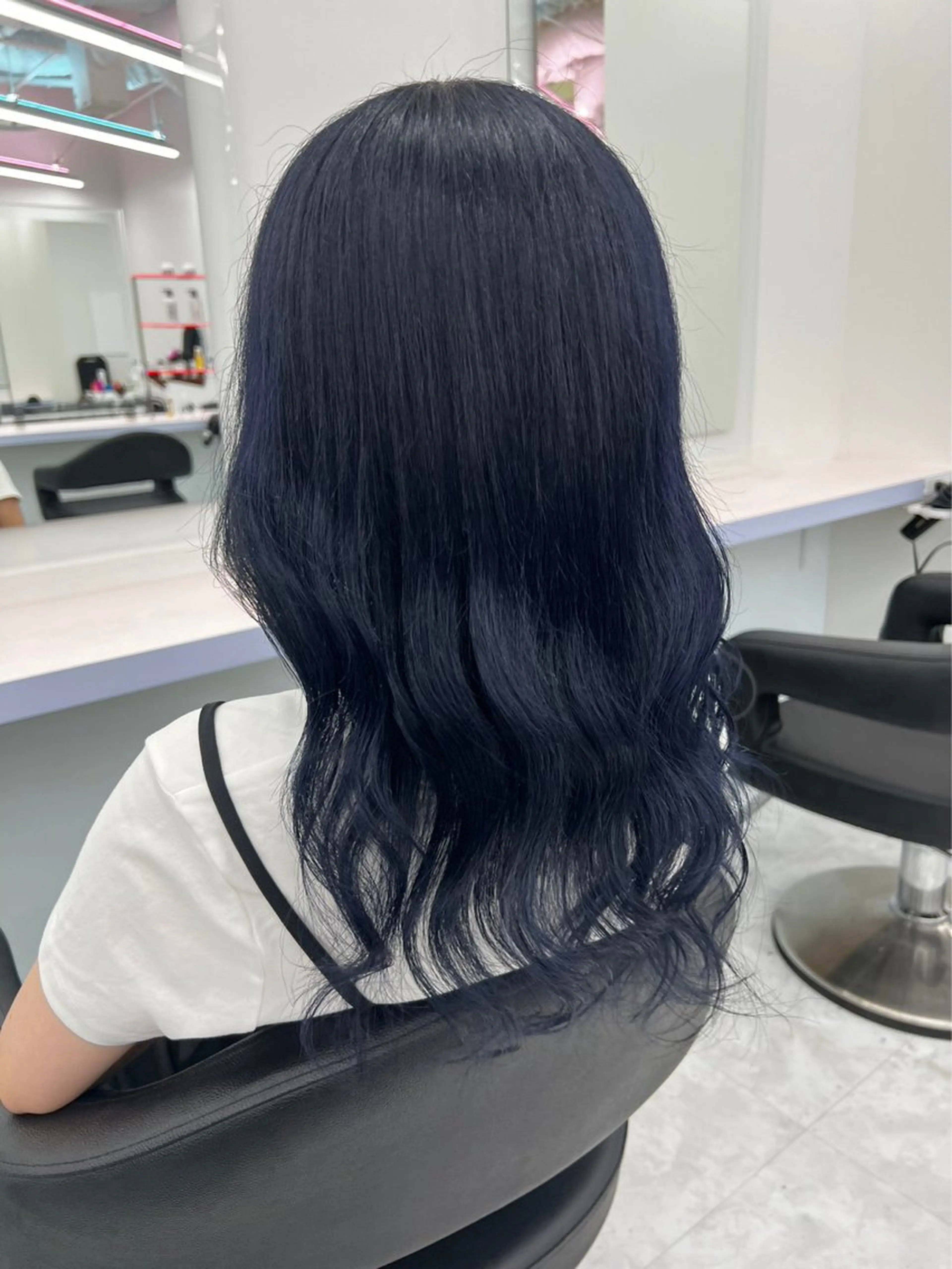 セミロング カラー パーマ ヘアアレンジ バレイヤージュ ブリーチ ケアブリーチ ケアカラー ダブルカラー 透明感ブリーチカラー 🌈TOMOHIROのヘアスタイル