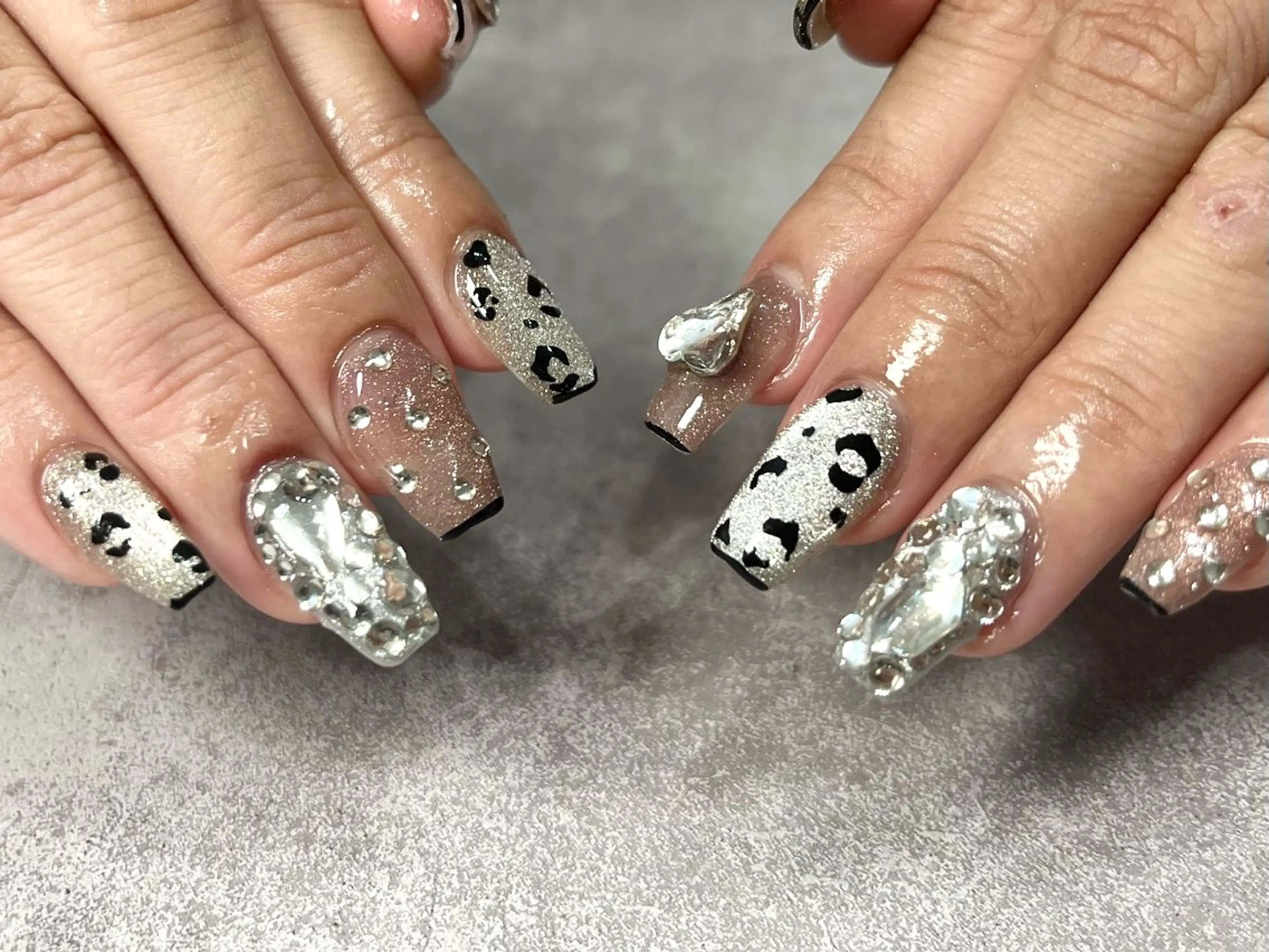 ネイル アニマル柄 ハンドネイル kupu所属・ネイルサロン kupuのネイルデザイン