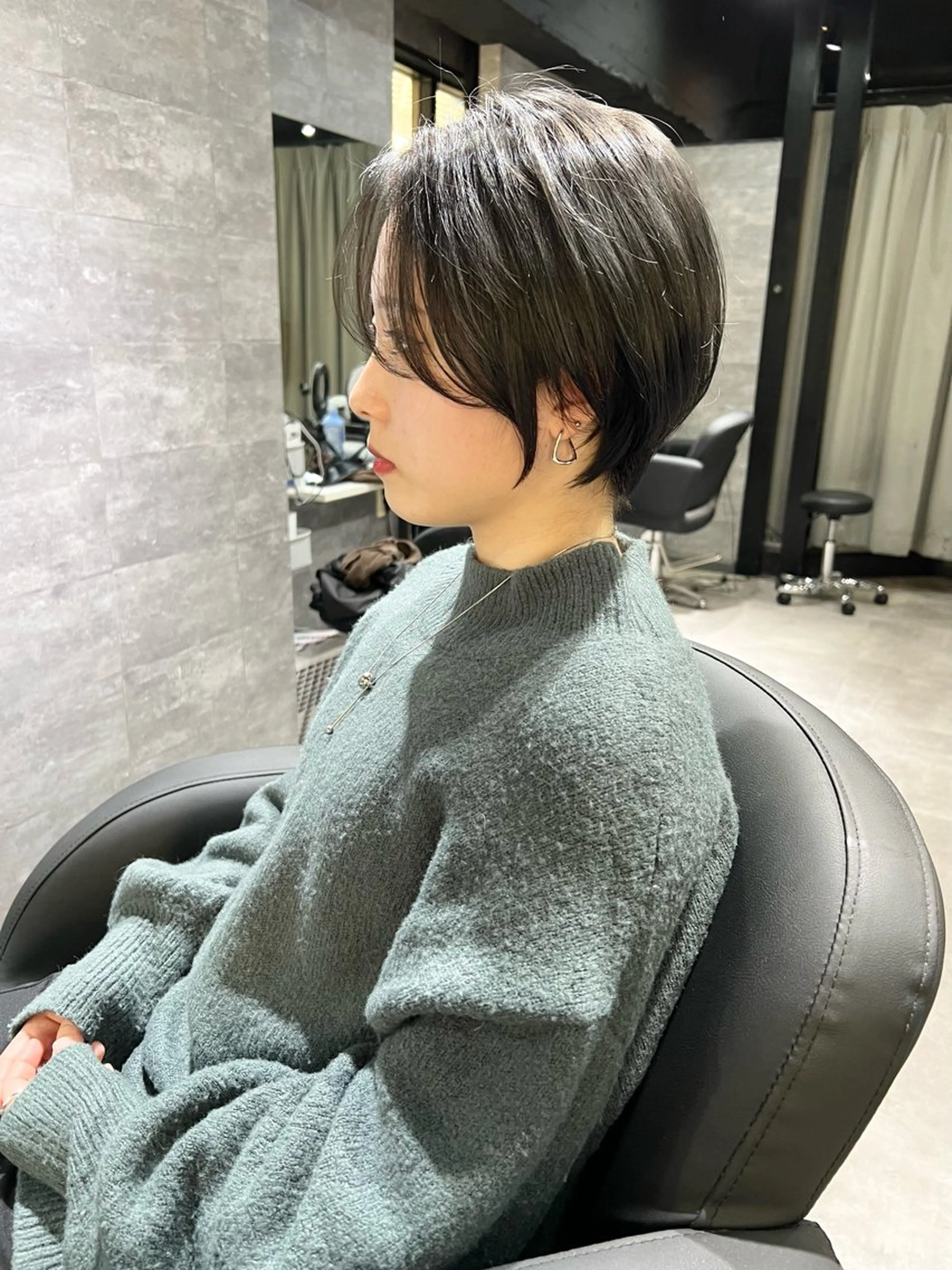 ショート カラー カット ヘアカラー トリートメント RAISE by_WHITEのヘアスタイル