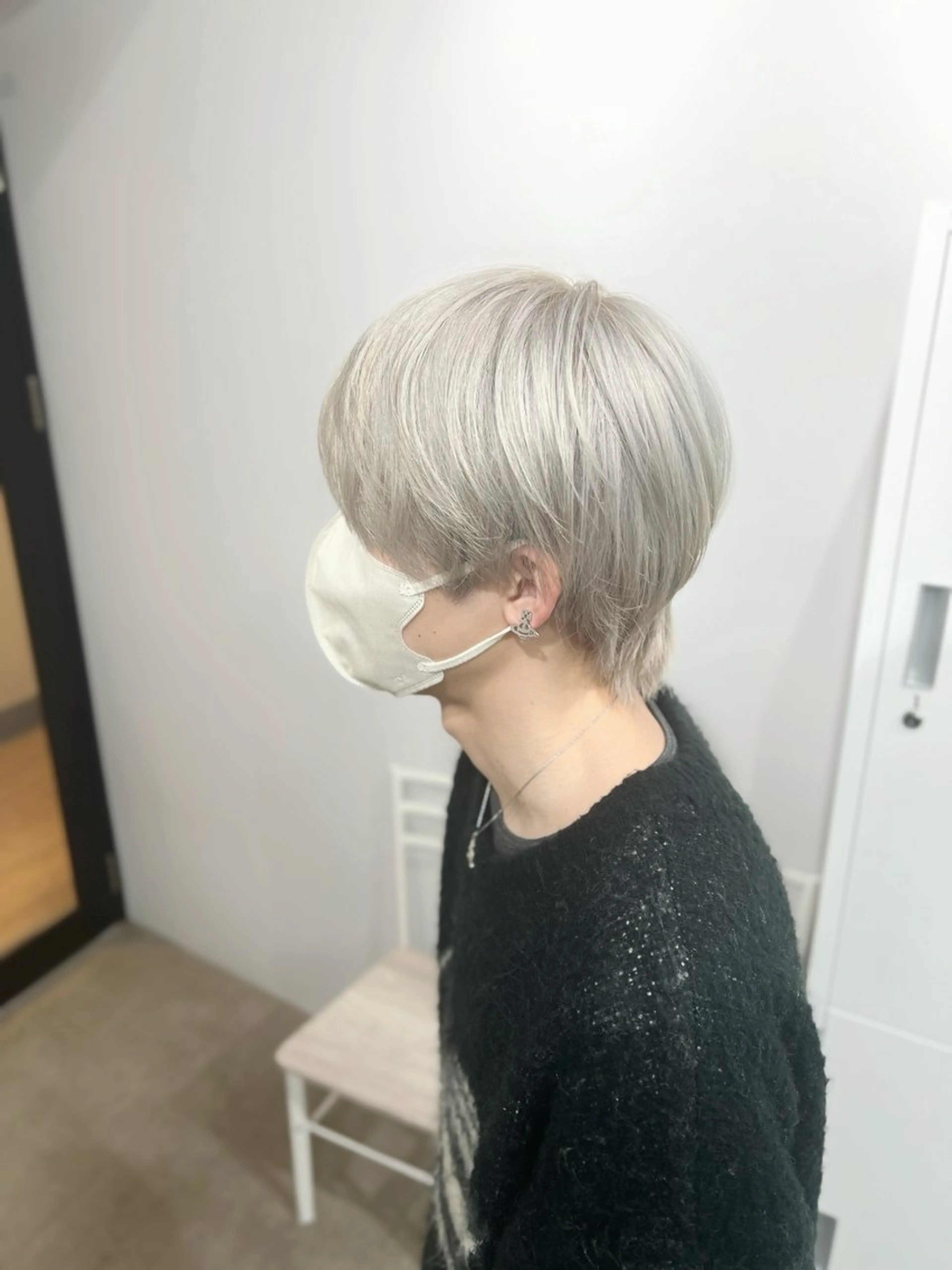 カラー メンズ メンズブリーチ メンズ韓国風 メンズウルフカット ベージュカラー ブリーチ カット ヘアカラー トリートメント ブリーチ/髪質改善/ レイヤー/YUTO‎のヘアスタイル