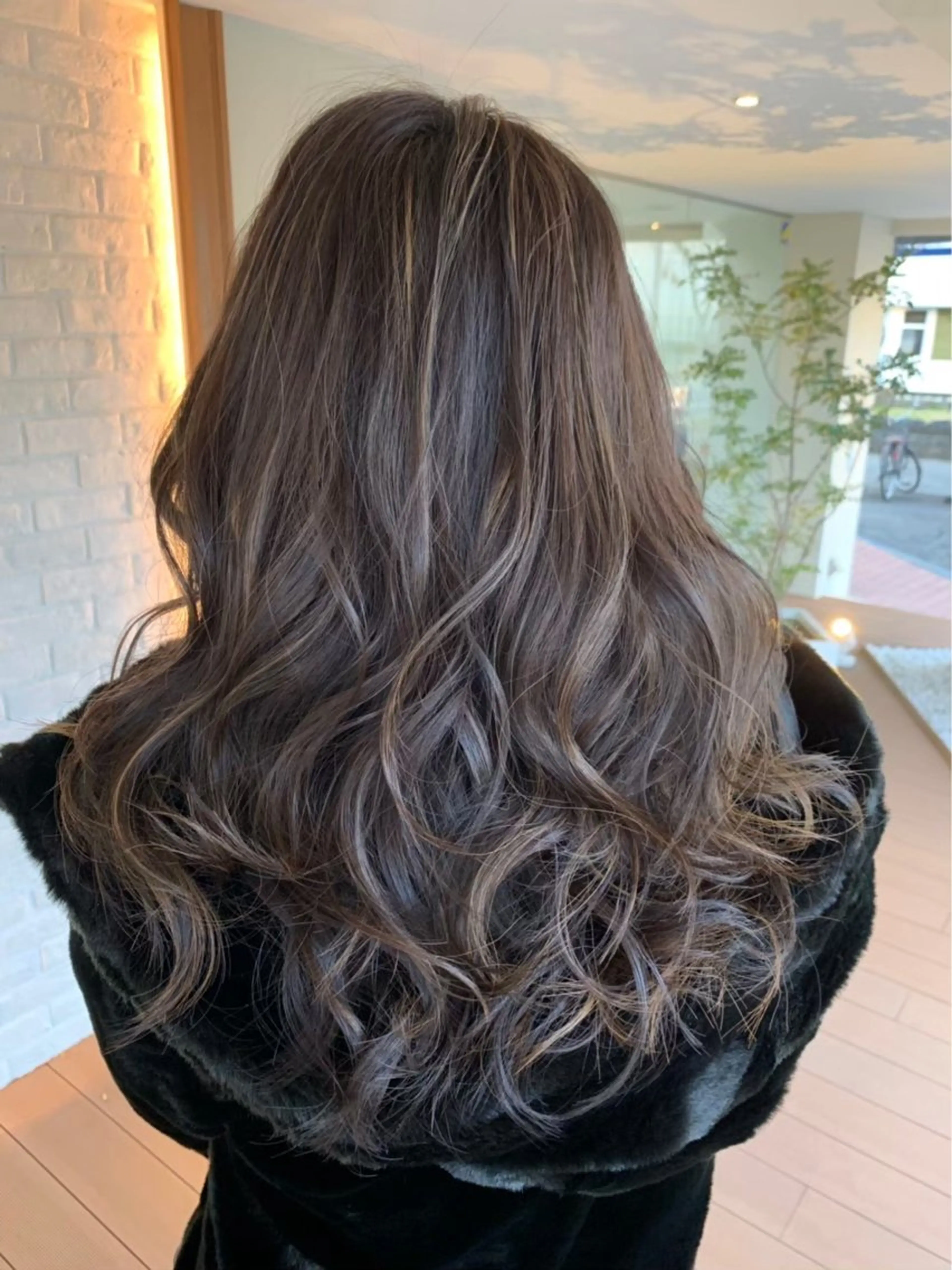 ロング 齋藤 羽鳳のヘアスタイル
