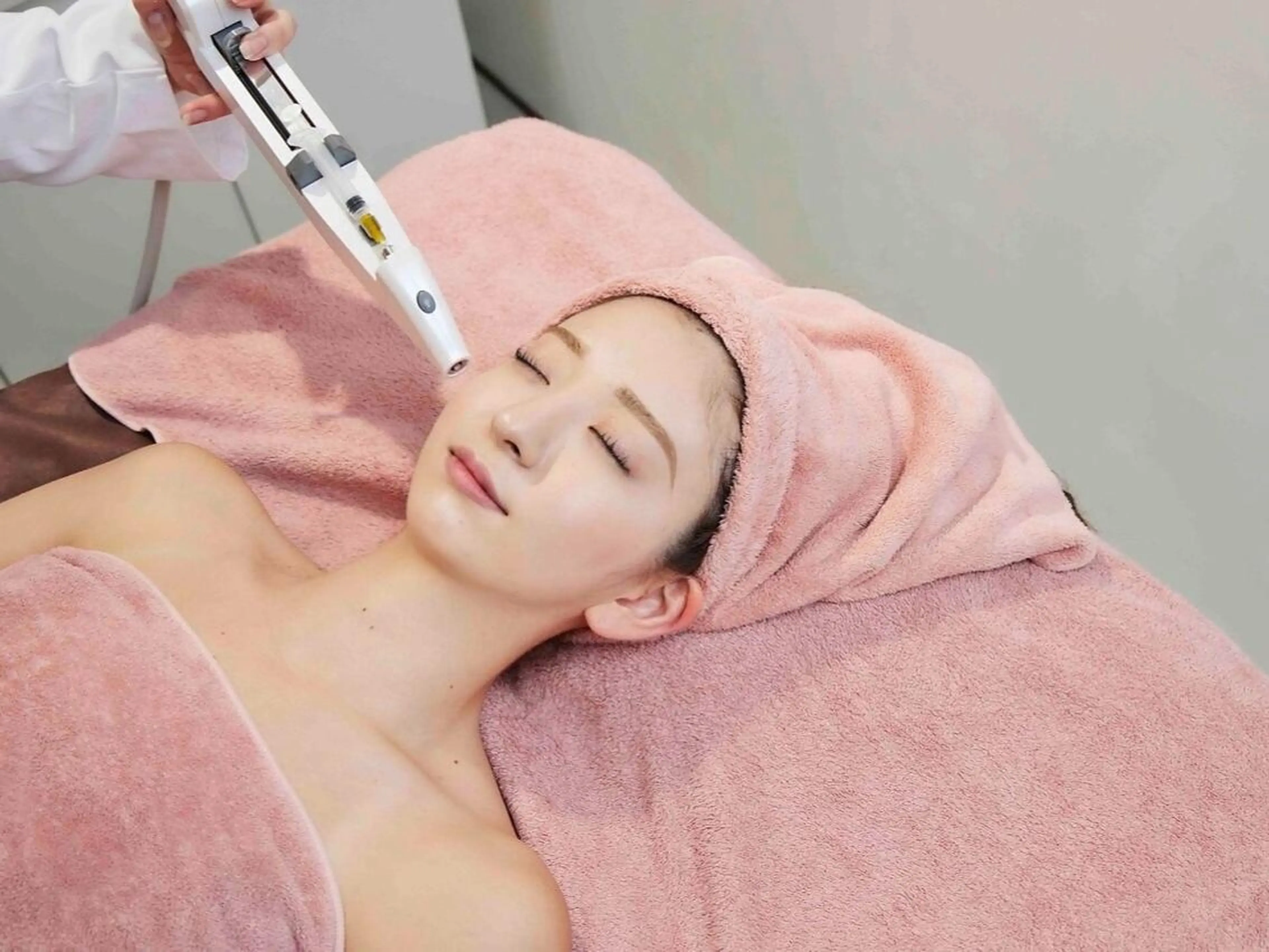 🧡高圧ジェット美容液導入🧡【毛穴引き締め特化🎀】高濃度ビタミンC集中ケア 初回限定 ¥21980→3980の写真