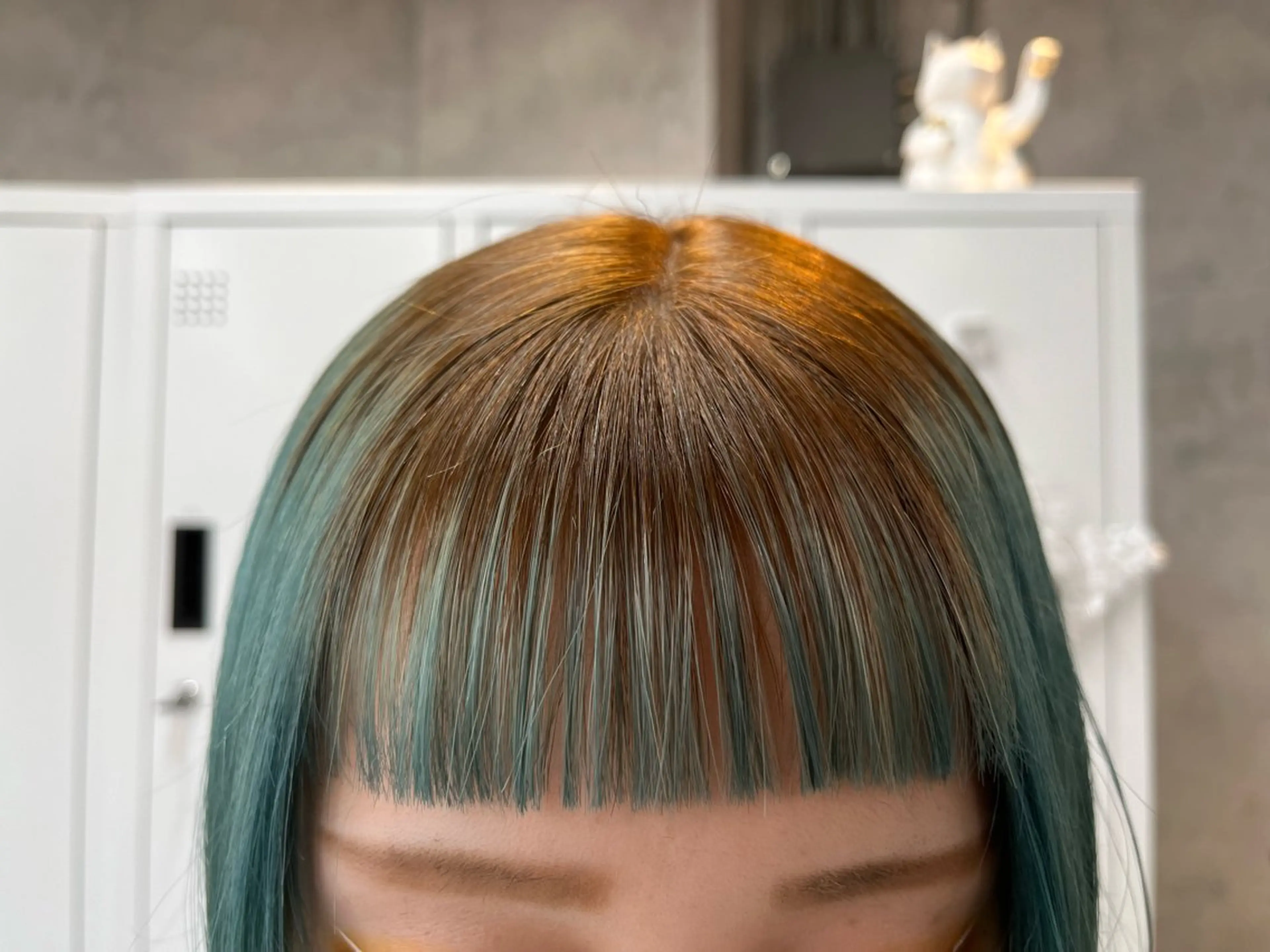 ミディアム カット ヘアカラー トリートメント ハイトーン/レイヤー 💜Akaneのヘアスタイル