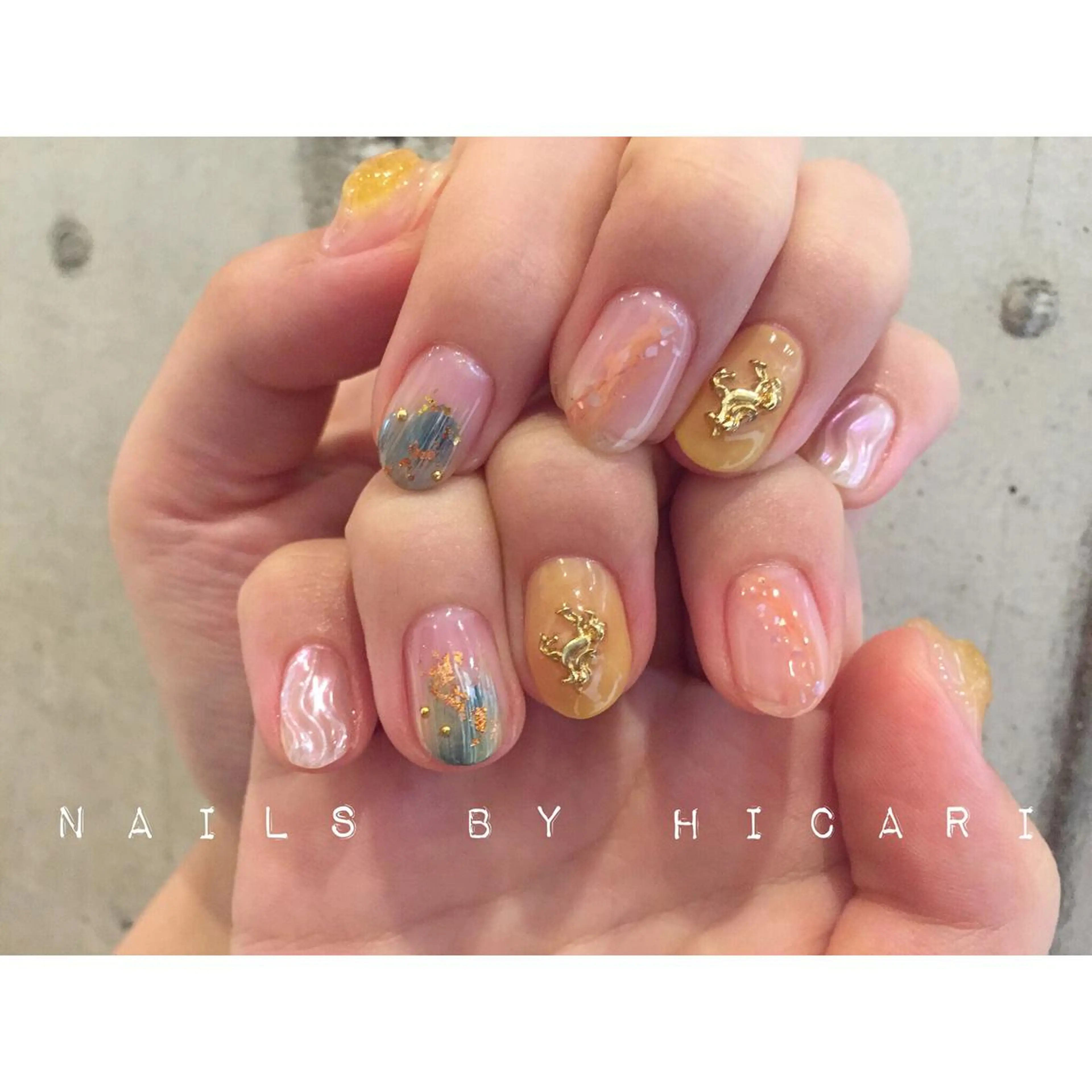 ショート カラー ネイル マツエク・マツパ ジェルネイル ニュアンスネイル パラジェル illum hicariのネイルデザイン