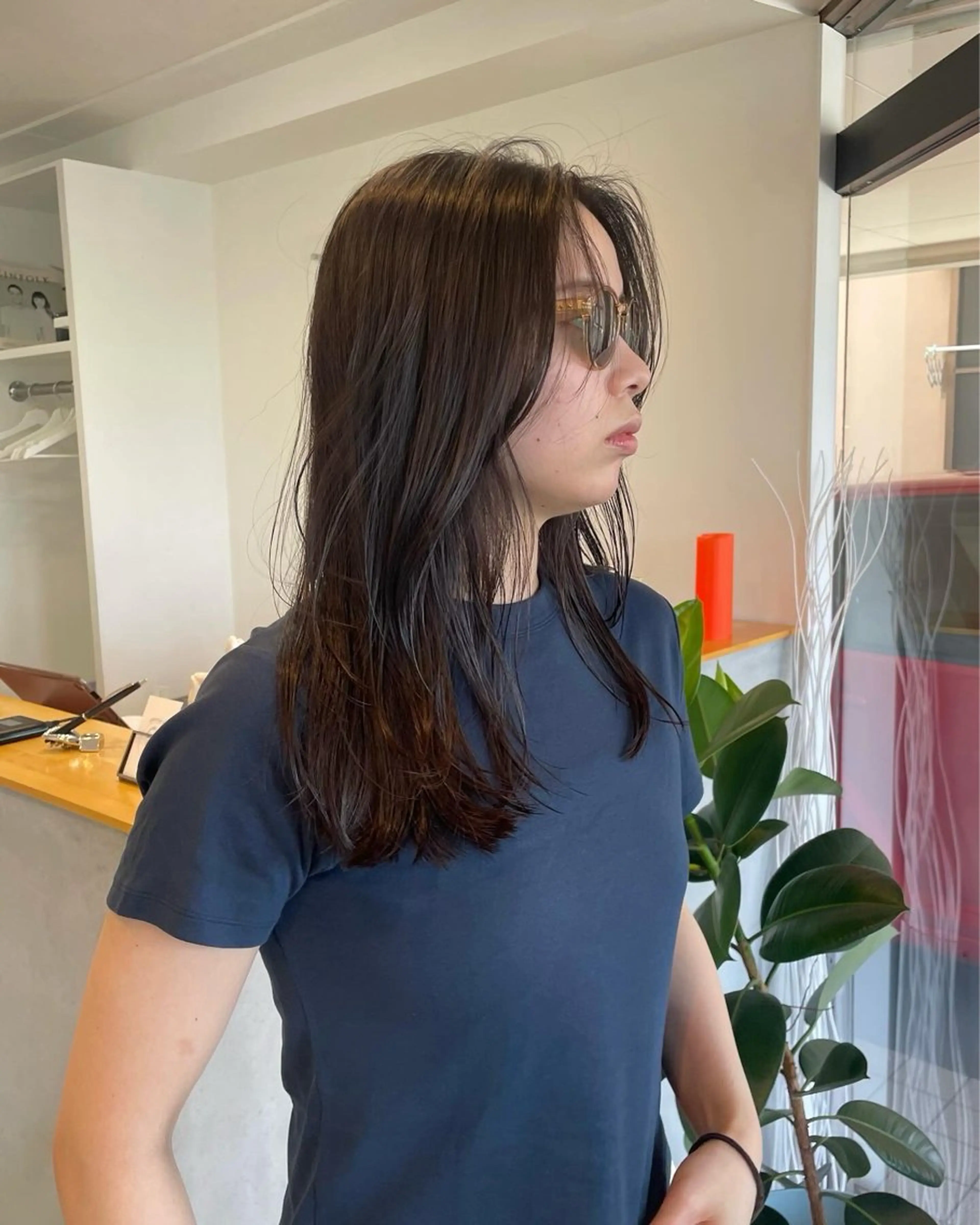 セミロング レイヤーカット カット ヘアカラー トリートメント 前川 瑞希のヘアスタイル