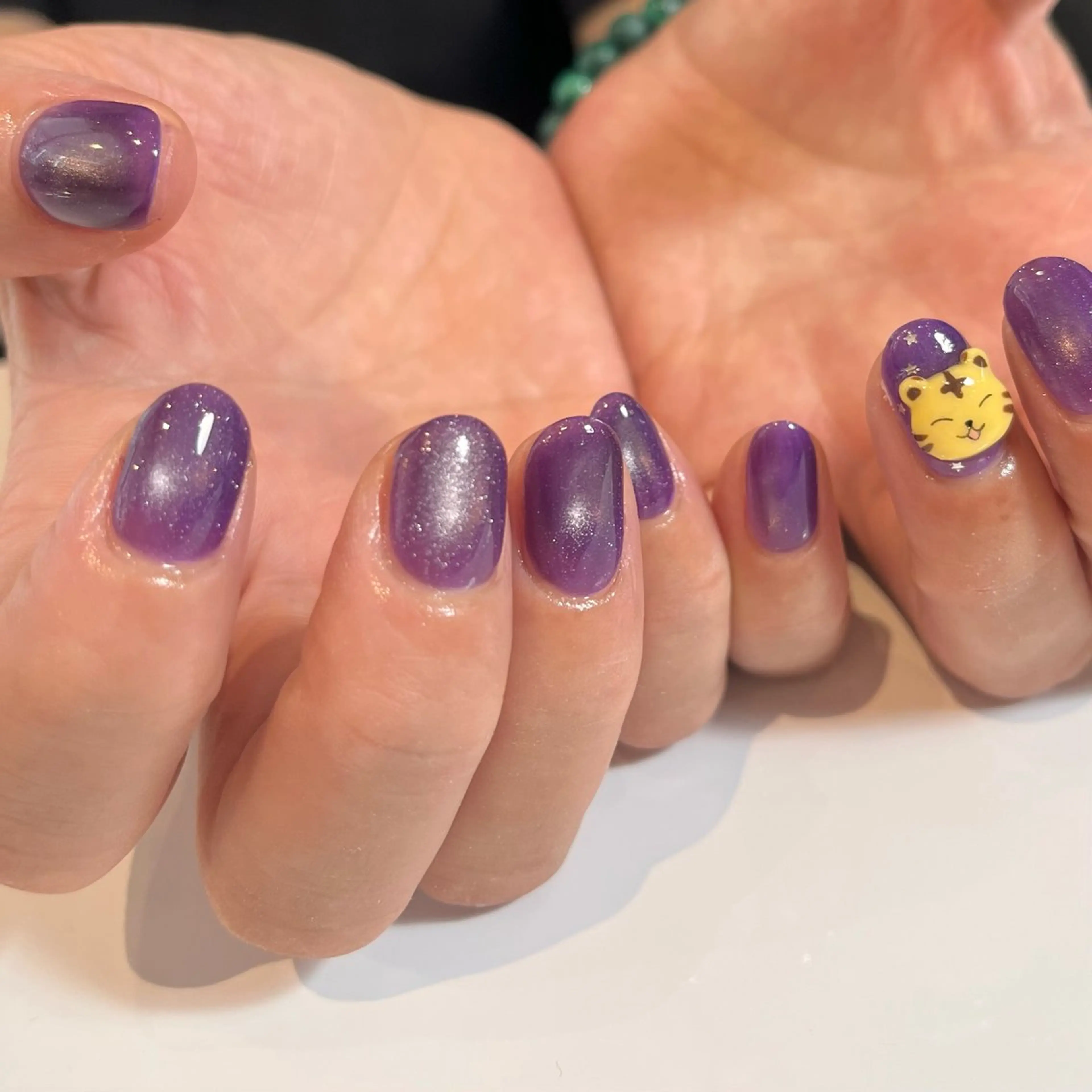 ネイル マグネットネイル パープル ハンドネイル ballie／小野原 なつみのネイルデザイン