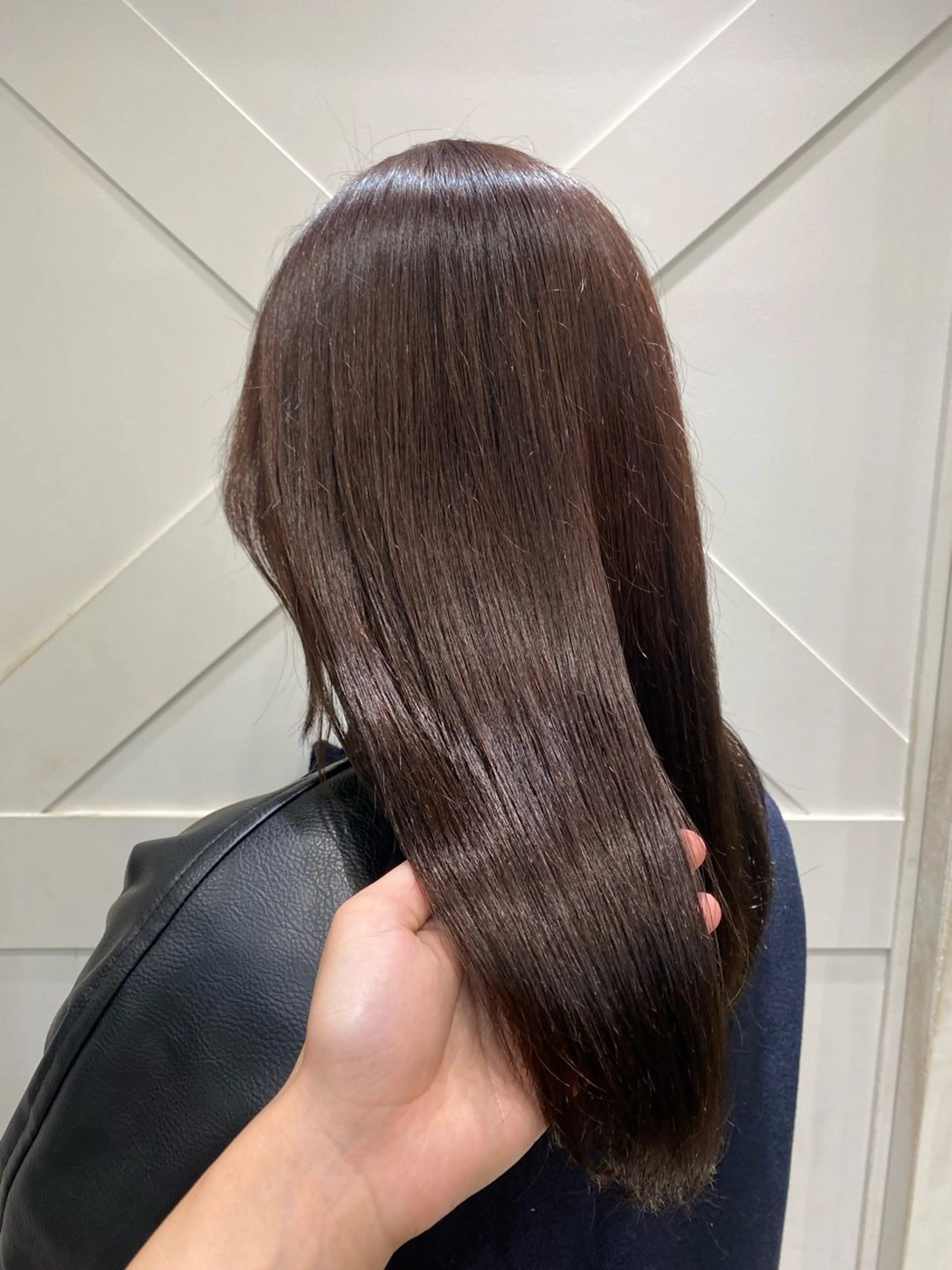 セミロング 💙mai🫧 縮毛矯正・ハイライトのヘアスタイル