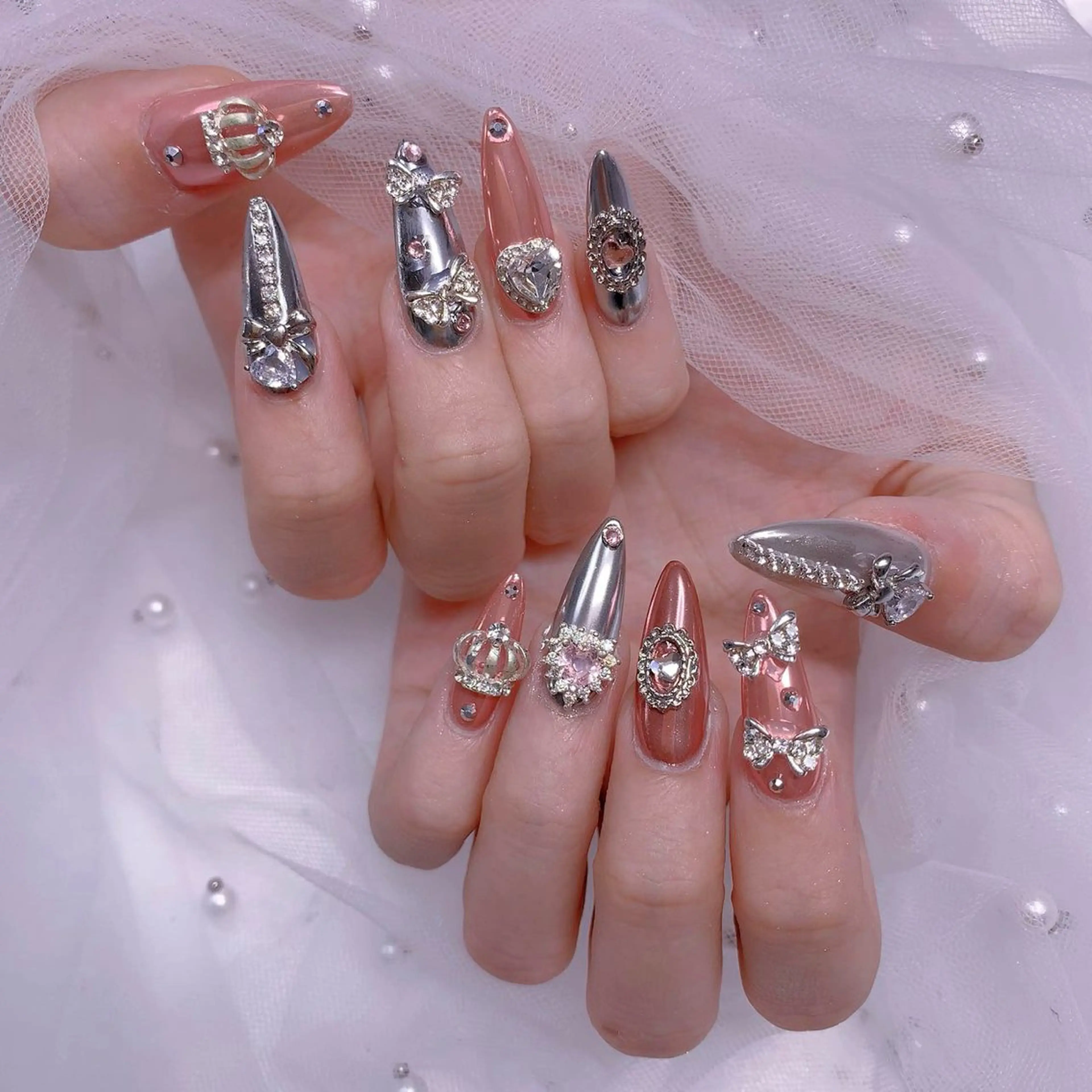 メンズ ネイル アートネイル フレンチネイル ジェルネイル キラキラネイル パラジェル Bloom スカルプ専門店のネイルデザイン