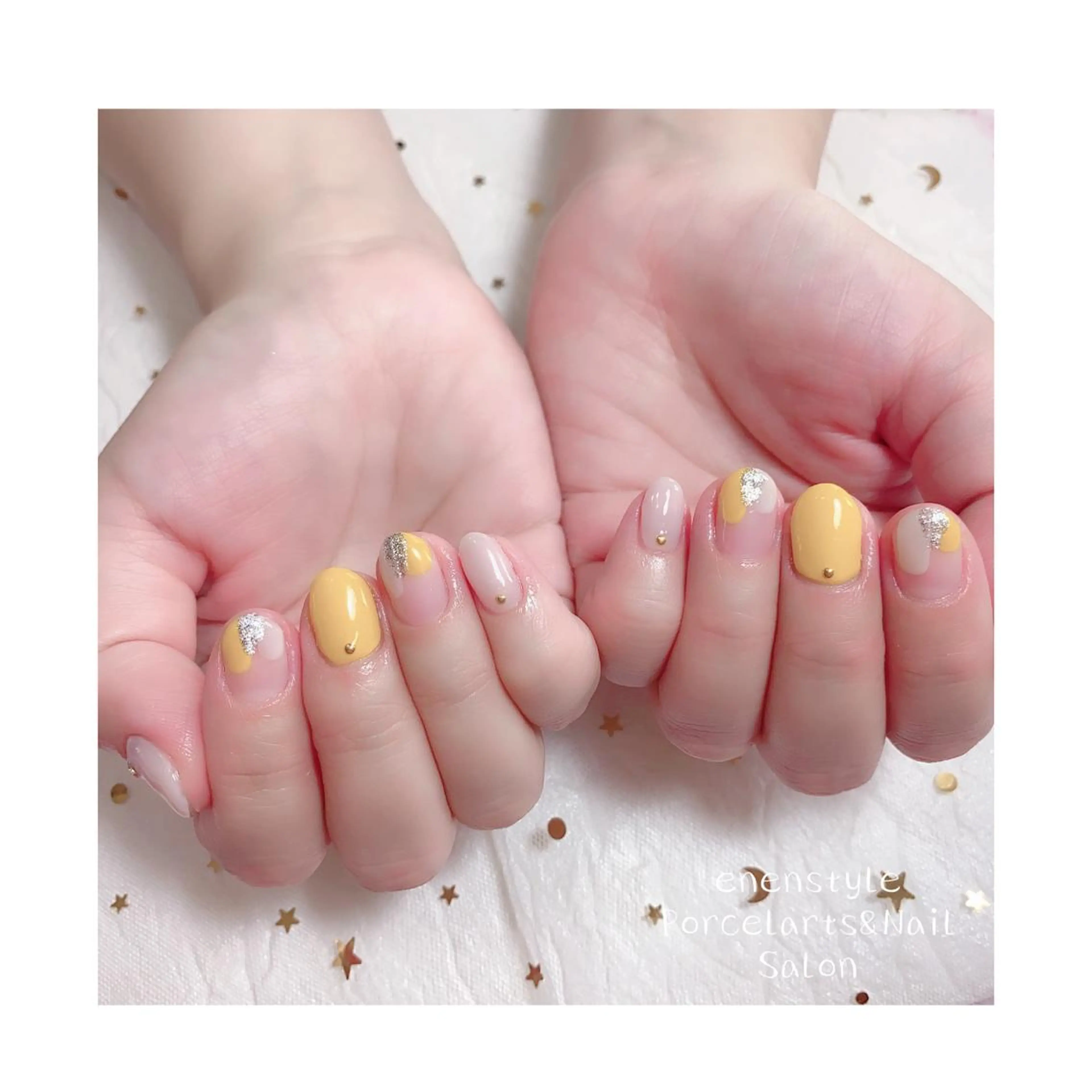 ミディアム ネイル ジェルネイル ニュアンスネイル オフィスネイル ワンカラーネイル パラジェル ハンドネイル 👑enen style👑のネイルデザイン