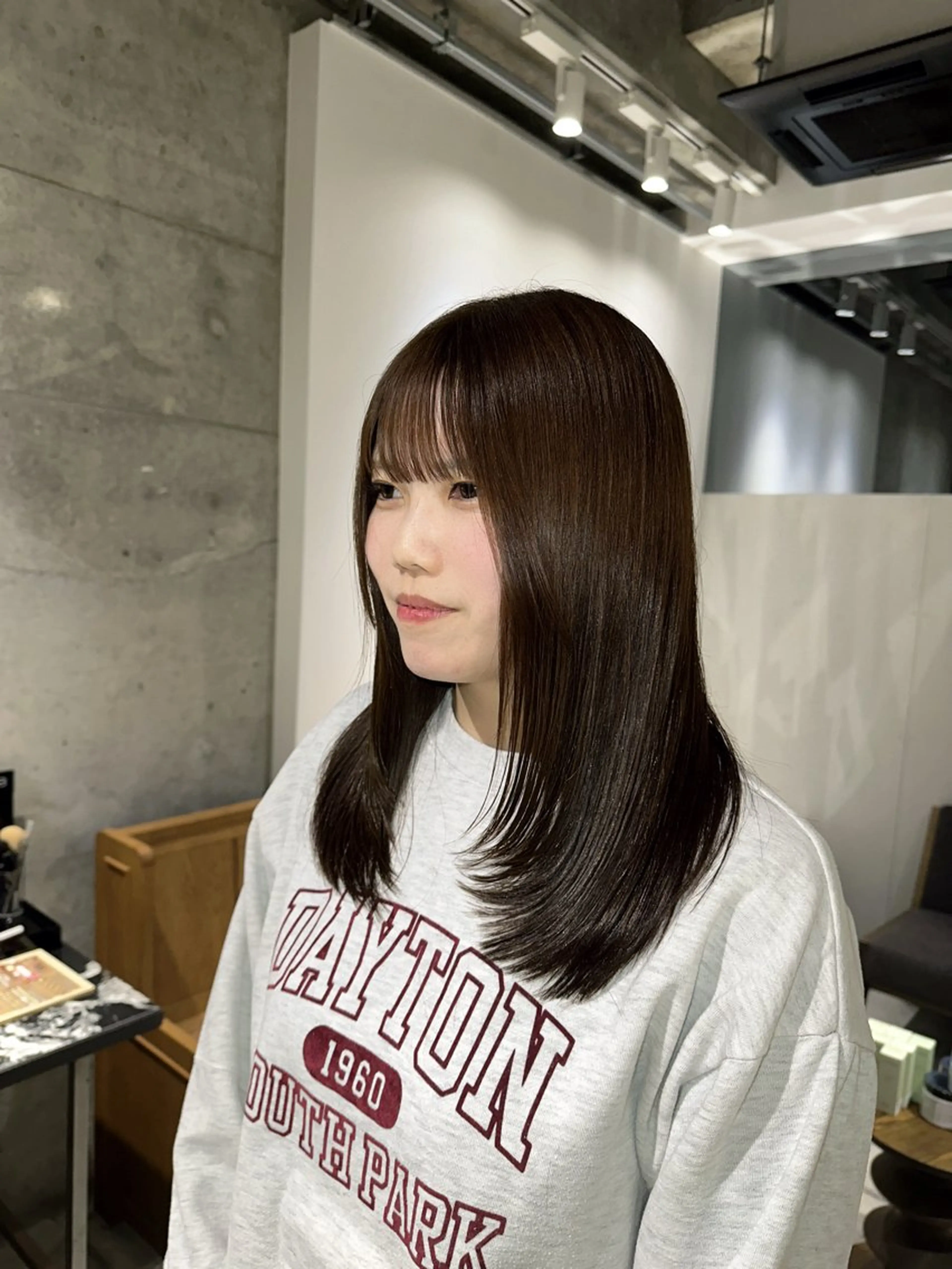 セミロング レイヤーカット ローレイヤー milli 佐藤 蓮 🤏のヘアスタイル