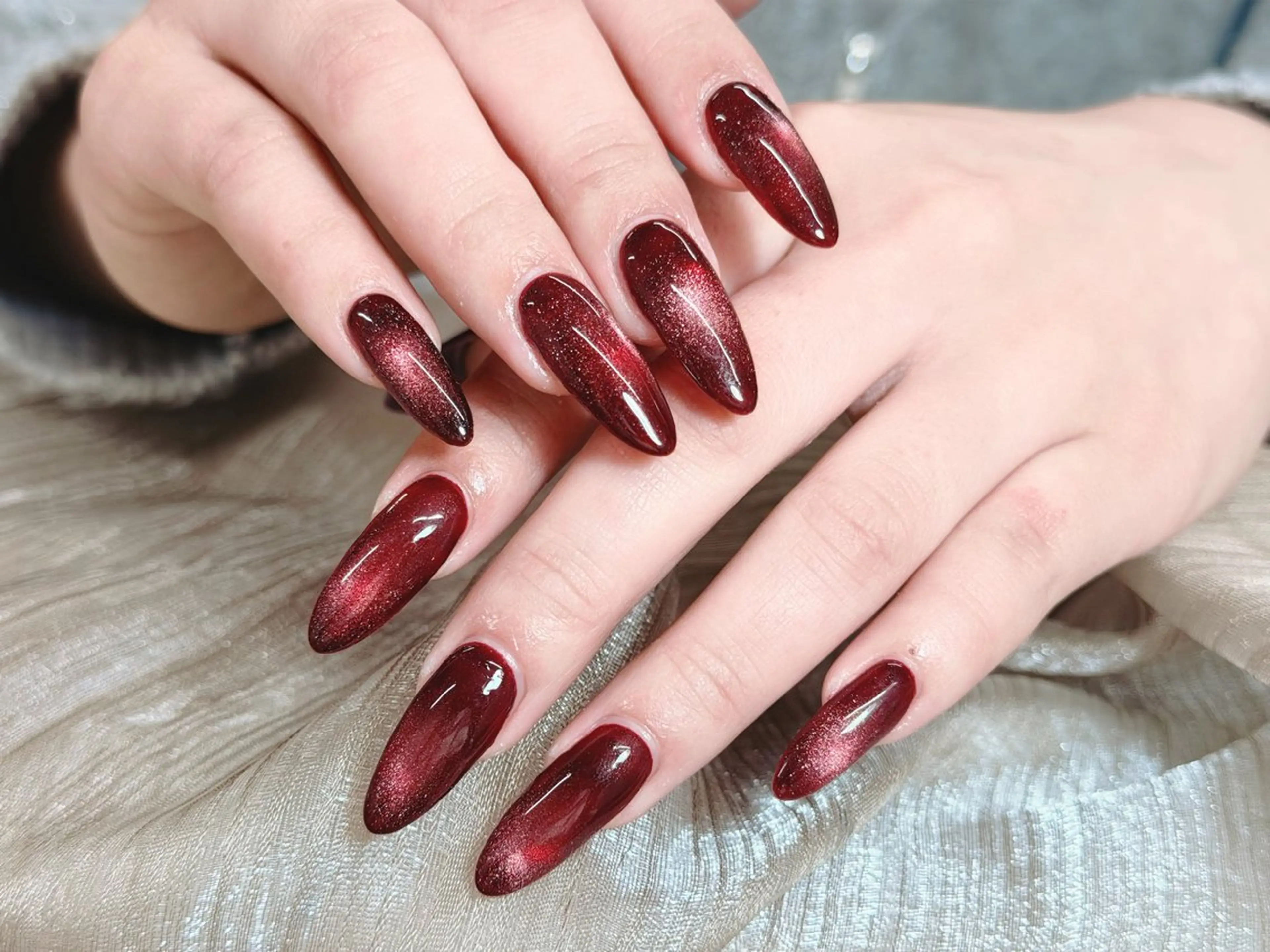 ネイル オーロラネイル ブルー チークネイル フットネイル フレンチネイル ハンドネイル AMI 新大久保のネイルデザイン