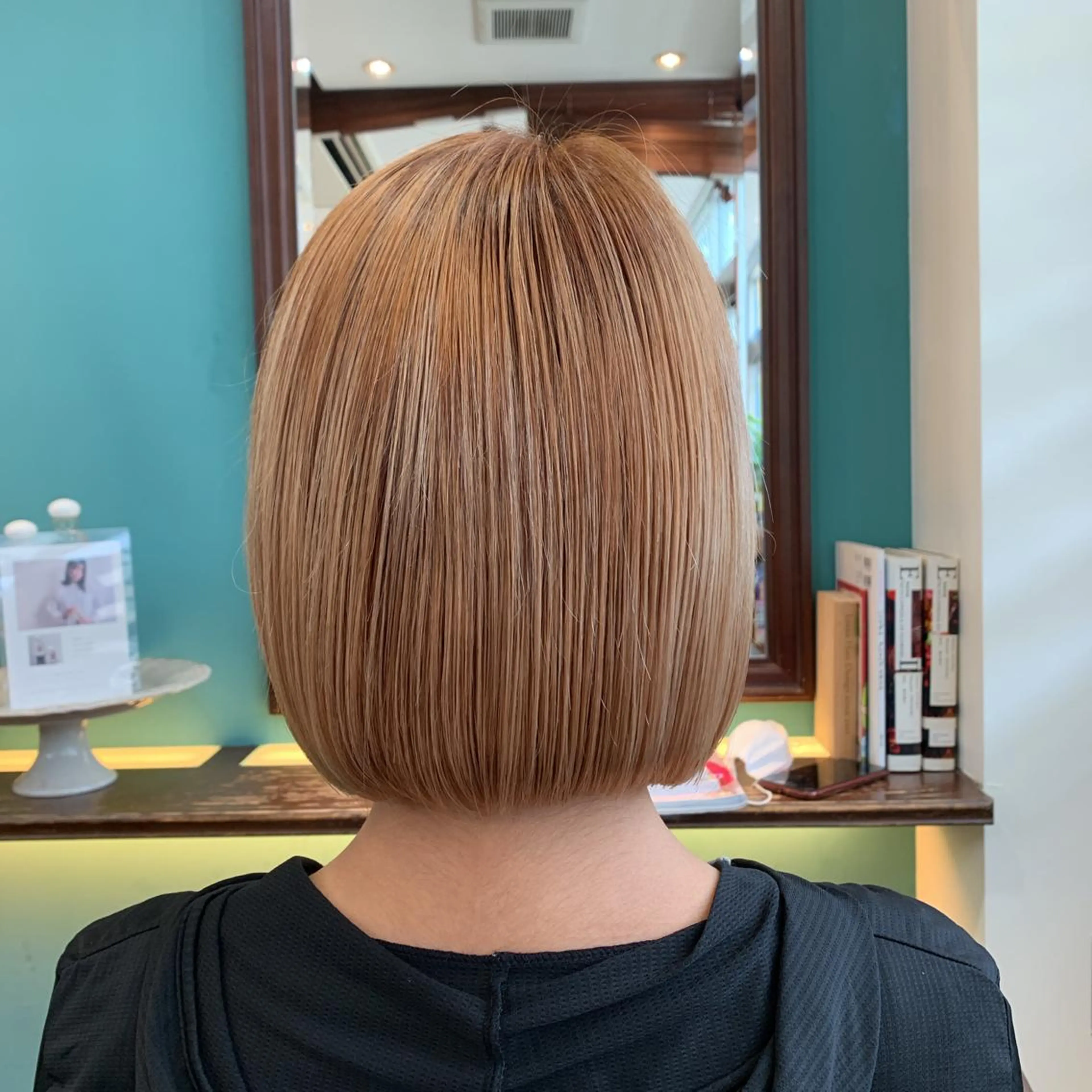 ショート ボブ カット特化美容師 齋藤桐のヘアスタイル