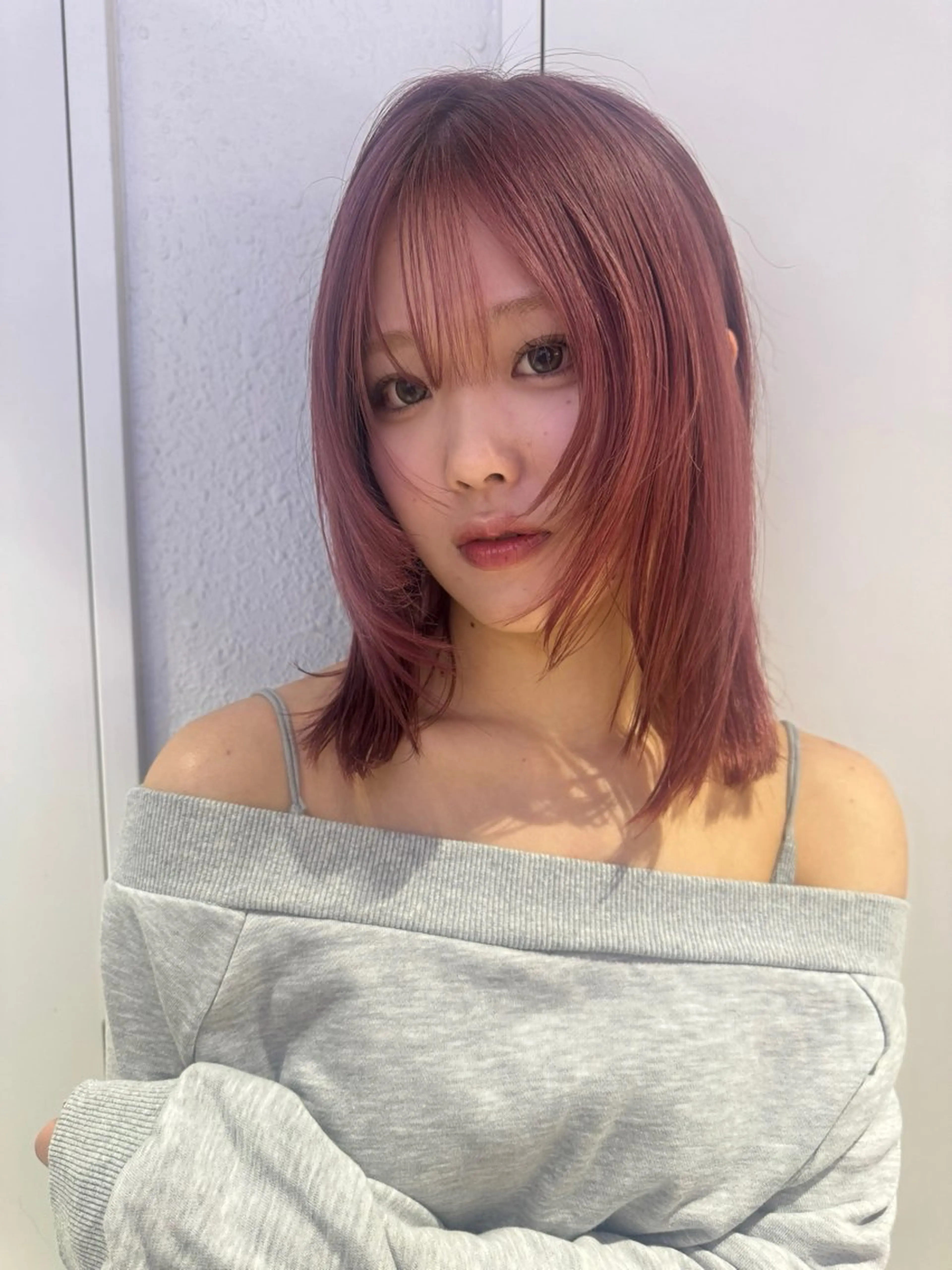 ミディアム カラー ミディアムレイヤー レイヤーカット カット ヘアカラー トリートメント Ami/艶カラー/ レイヤー/ハイトーンのヘアスタイル