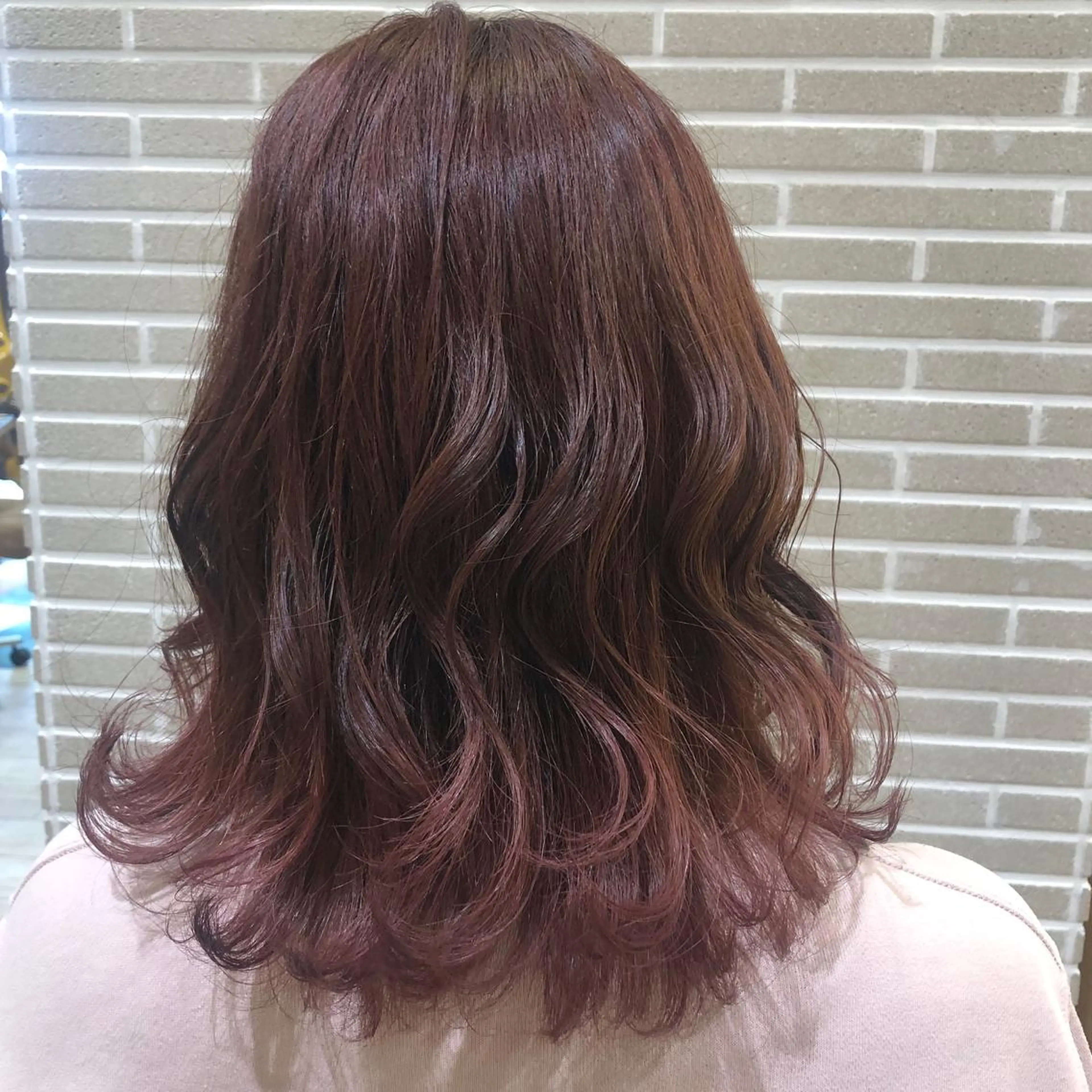 ミディアム カット ヘアカラー トリートメント 植田 菜月のヘアスタイル