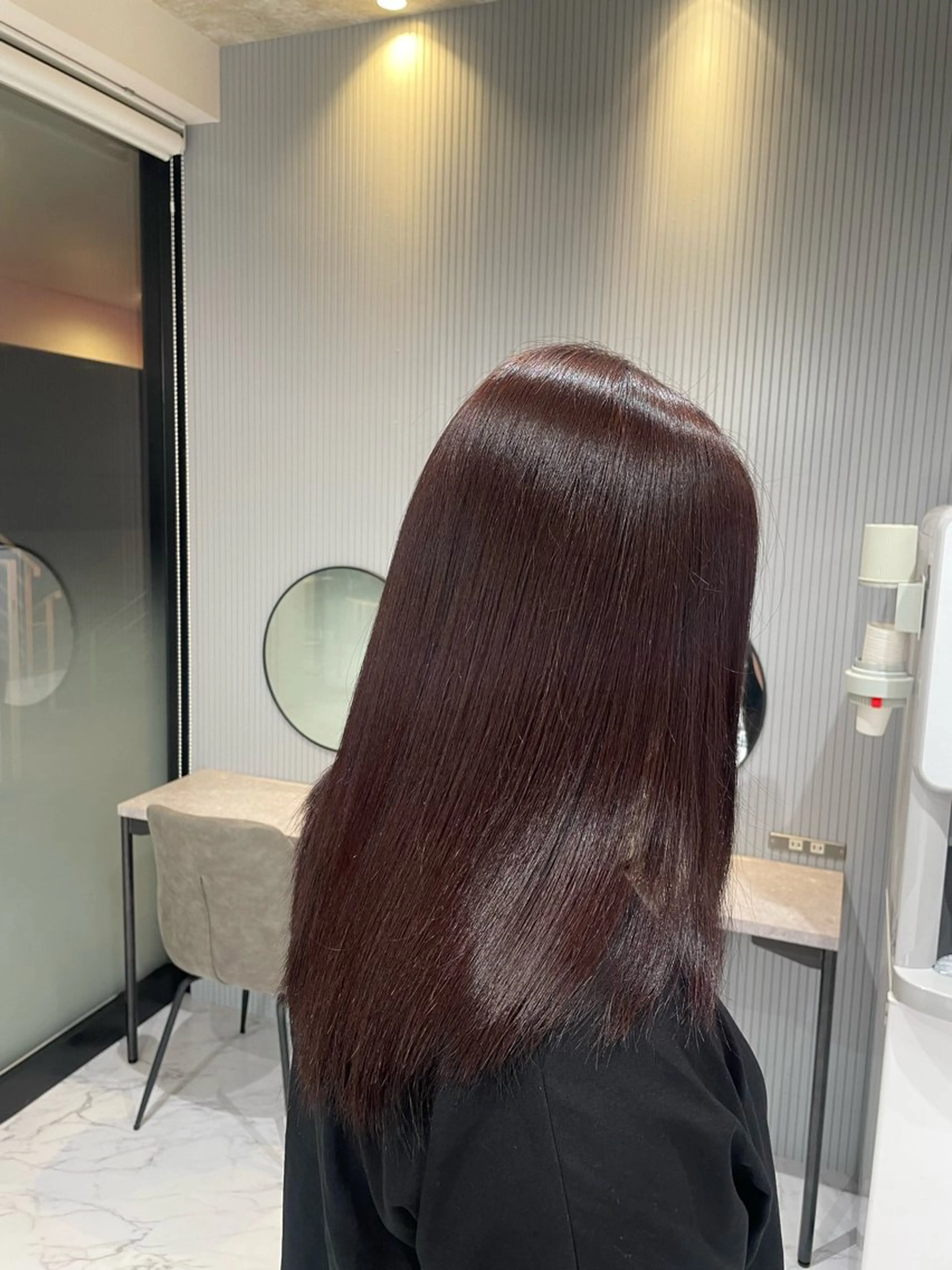 ミディアム カラー RAF Sakuraのヘアスタイル