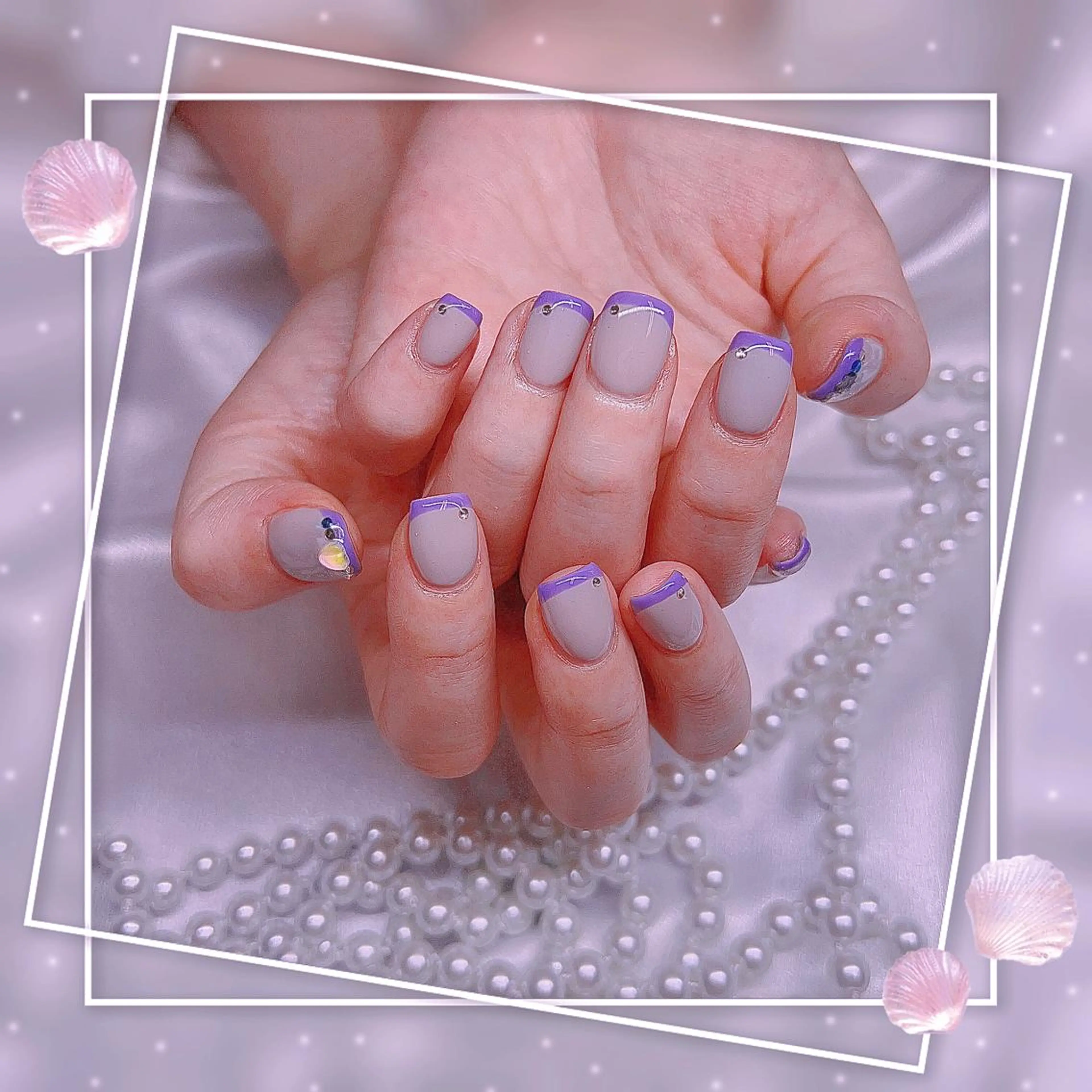 ネイル フレンチネイル キラキラネイル 韓国ネイル マグネットネイル マグネットフレンチ Chill Nailsalonのネイルデザイン