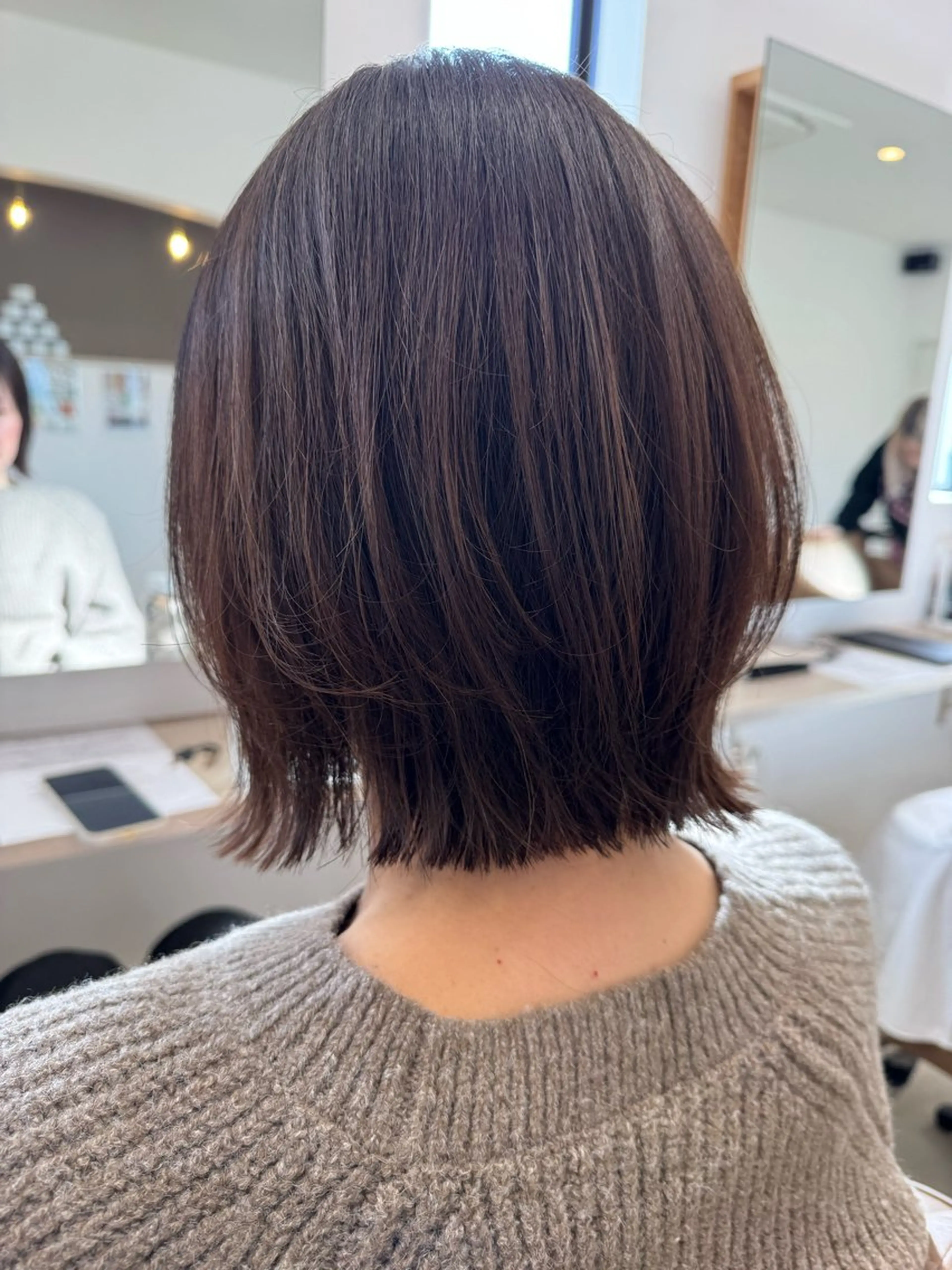 ショート ルプラボウ /小見山琴衣のヘアスタイル