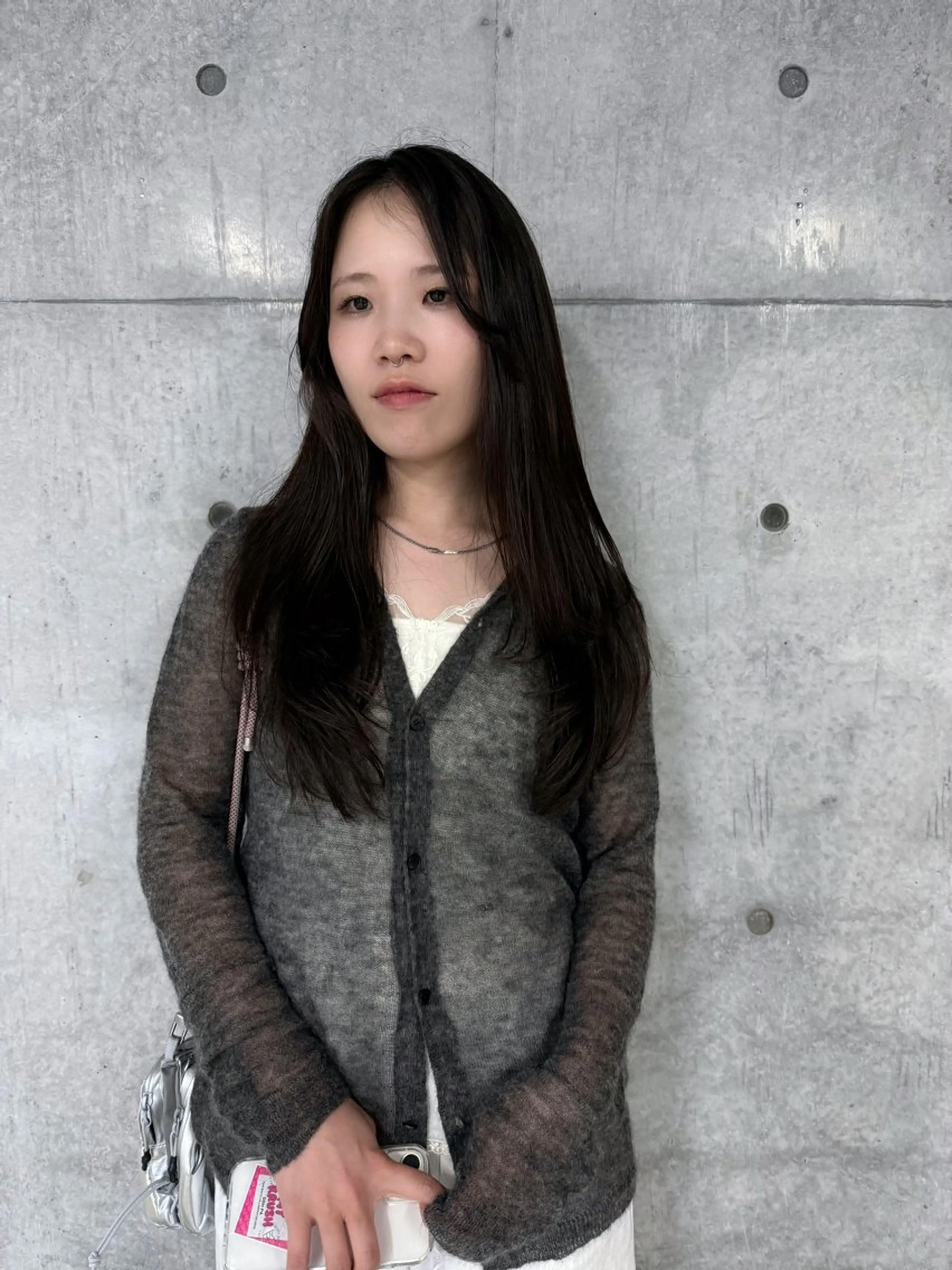 ロング カラー ロングレイヤー アッシュ ベージュカラー ブリーチ 透明感カラー カット ヘアカラー 誰より丁寧なカット/ 小林輝/レイヤーのヘアスタイル