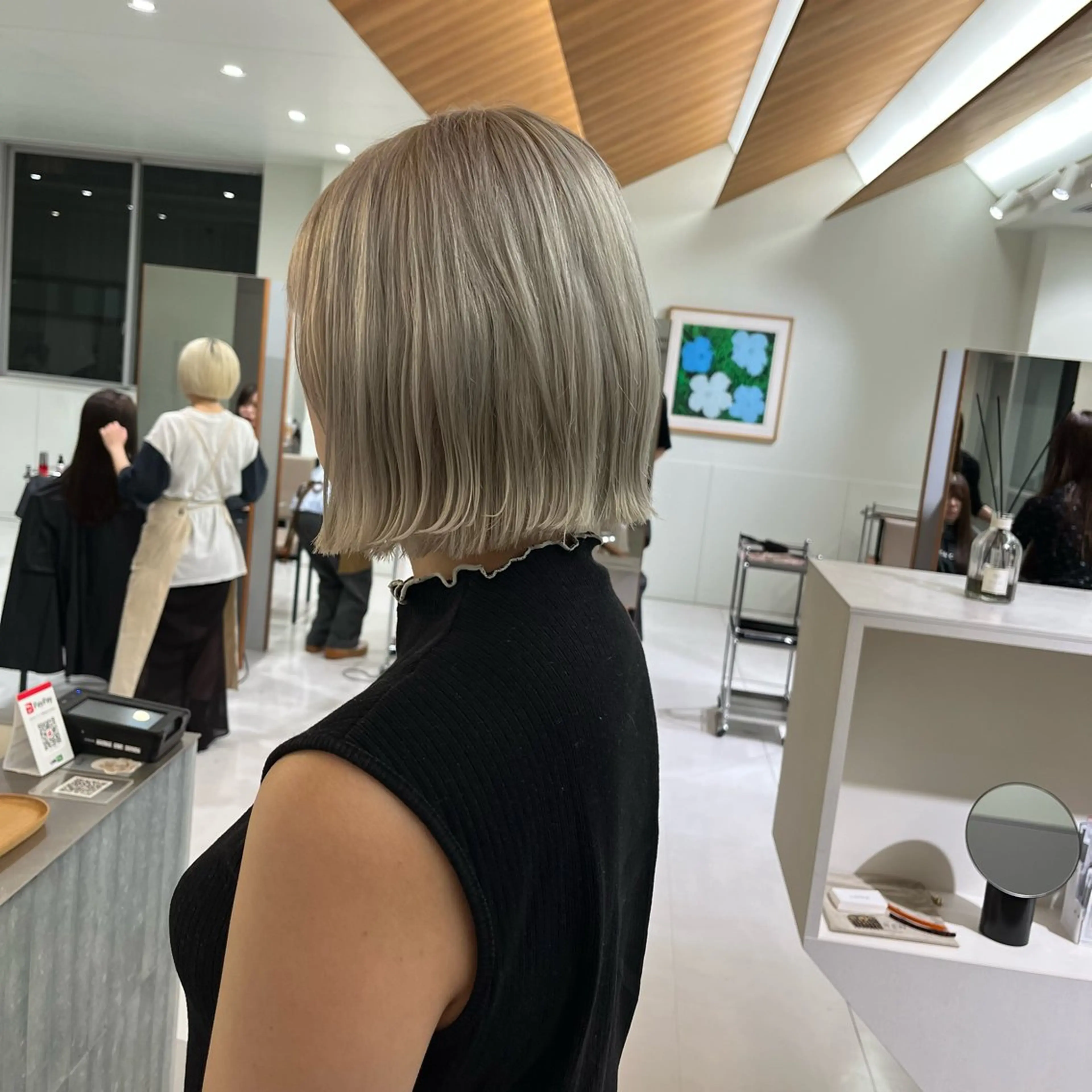 ショート カラー ベージュカラー ブリーチ 透明感カラー ダブルカラー ヘアカラー トリートメント 髪質改善/ボブ 🌻Mutsumiのヘアスタイル