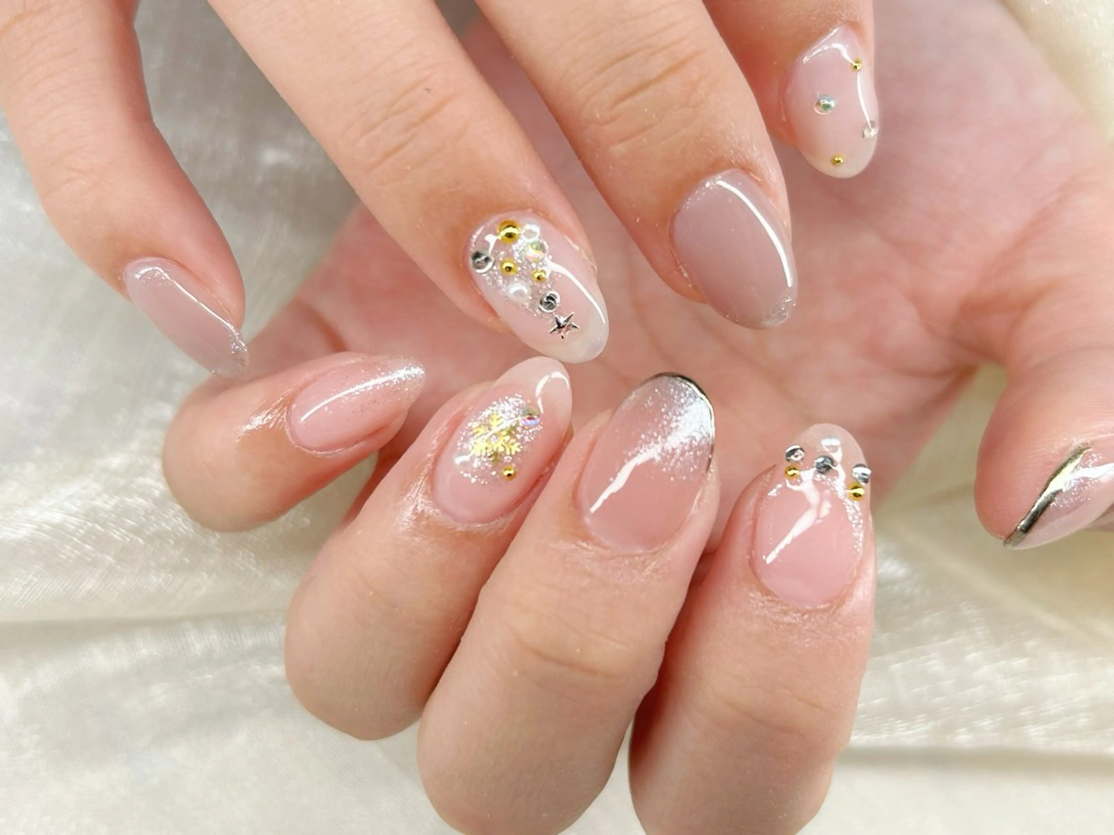 ネイル アートネイル 成人式 長さ出し フットネイル マグネットネイル ハンドネイル Lino Nailのネイルデザイン