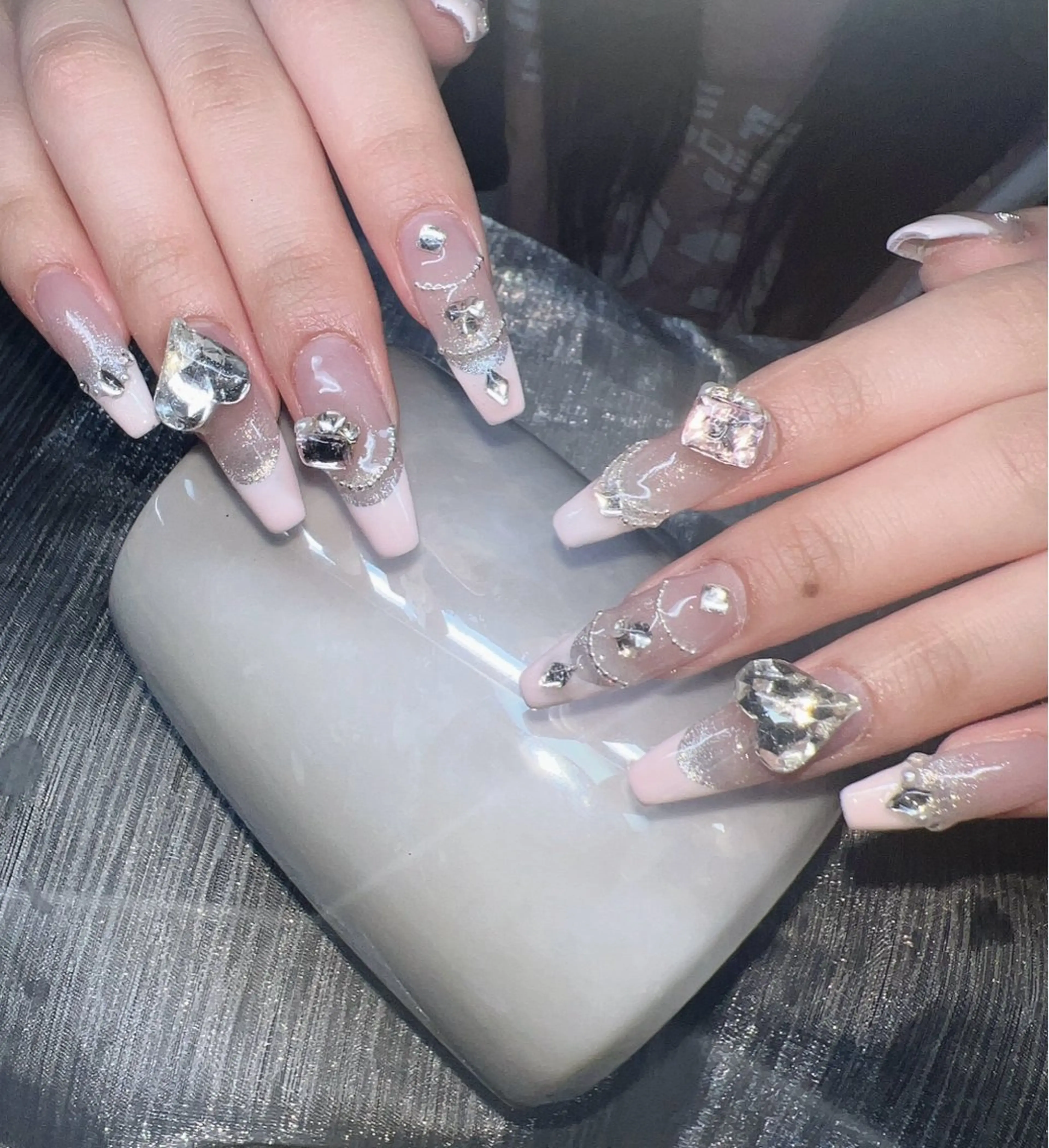 ネイル ハンドネイル Lee Nailsのネイルデザイン