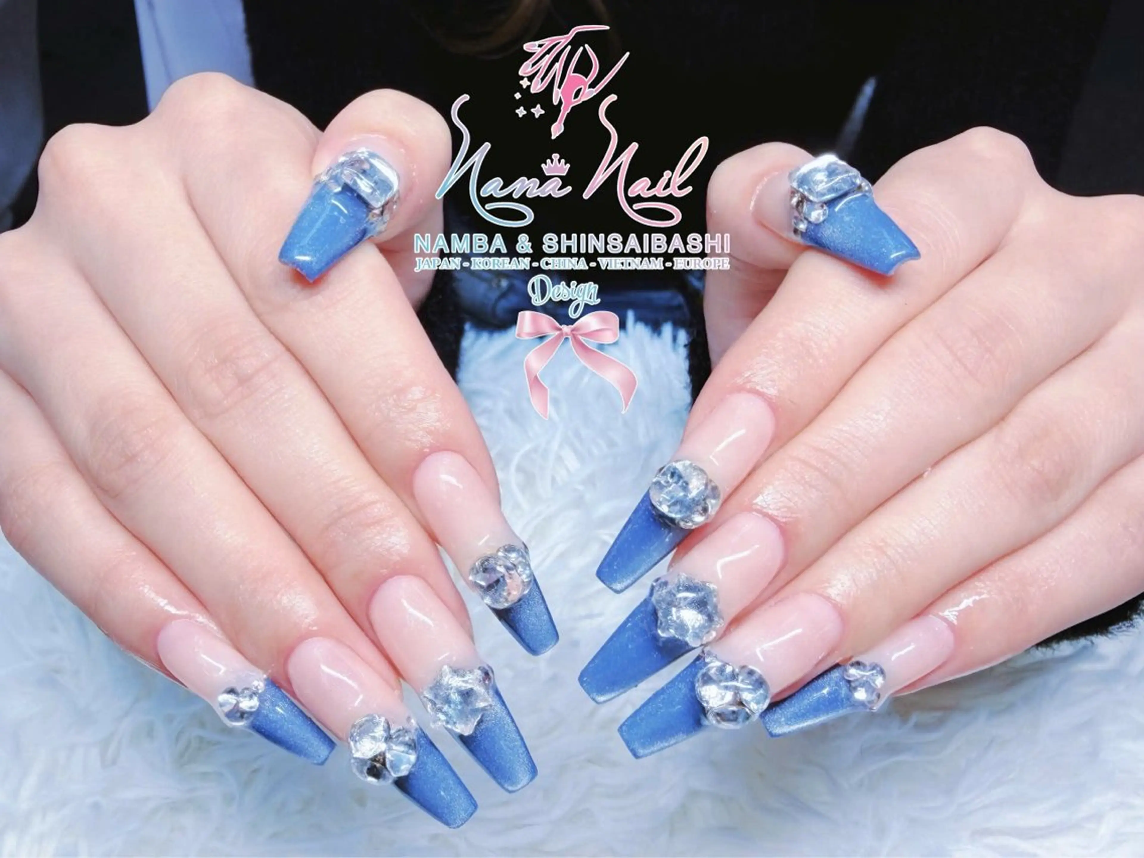 セミロング 韓国風ヘア クリスマス ハンドネイル 79Linanailnamba所属・Linanail Nambaのネイルデザイン