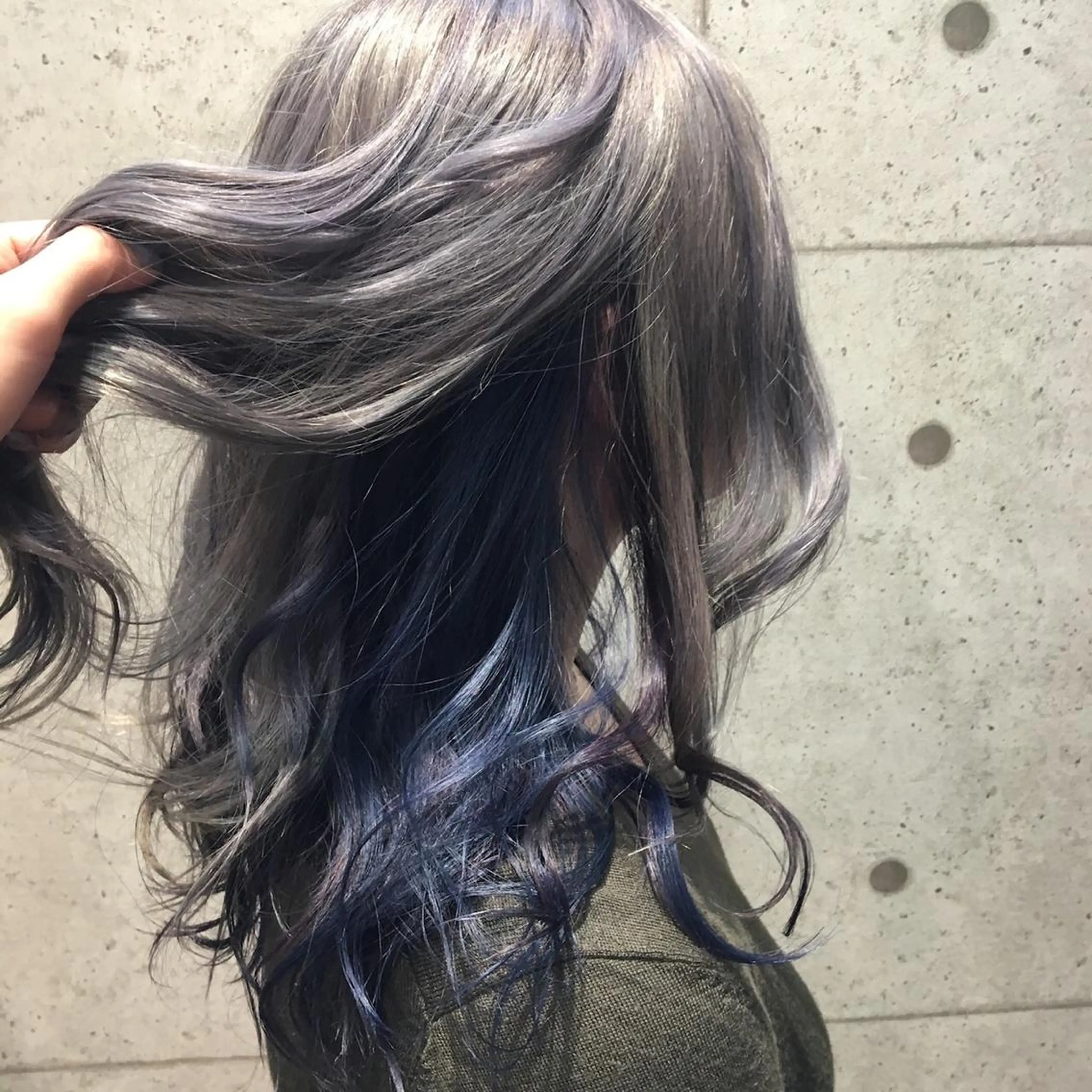 カラー ブリーチ ブルーカラー 藤田 清志のヘアスタイル