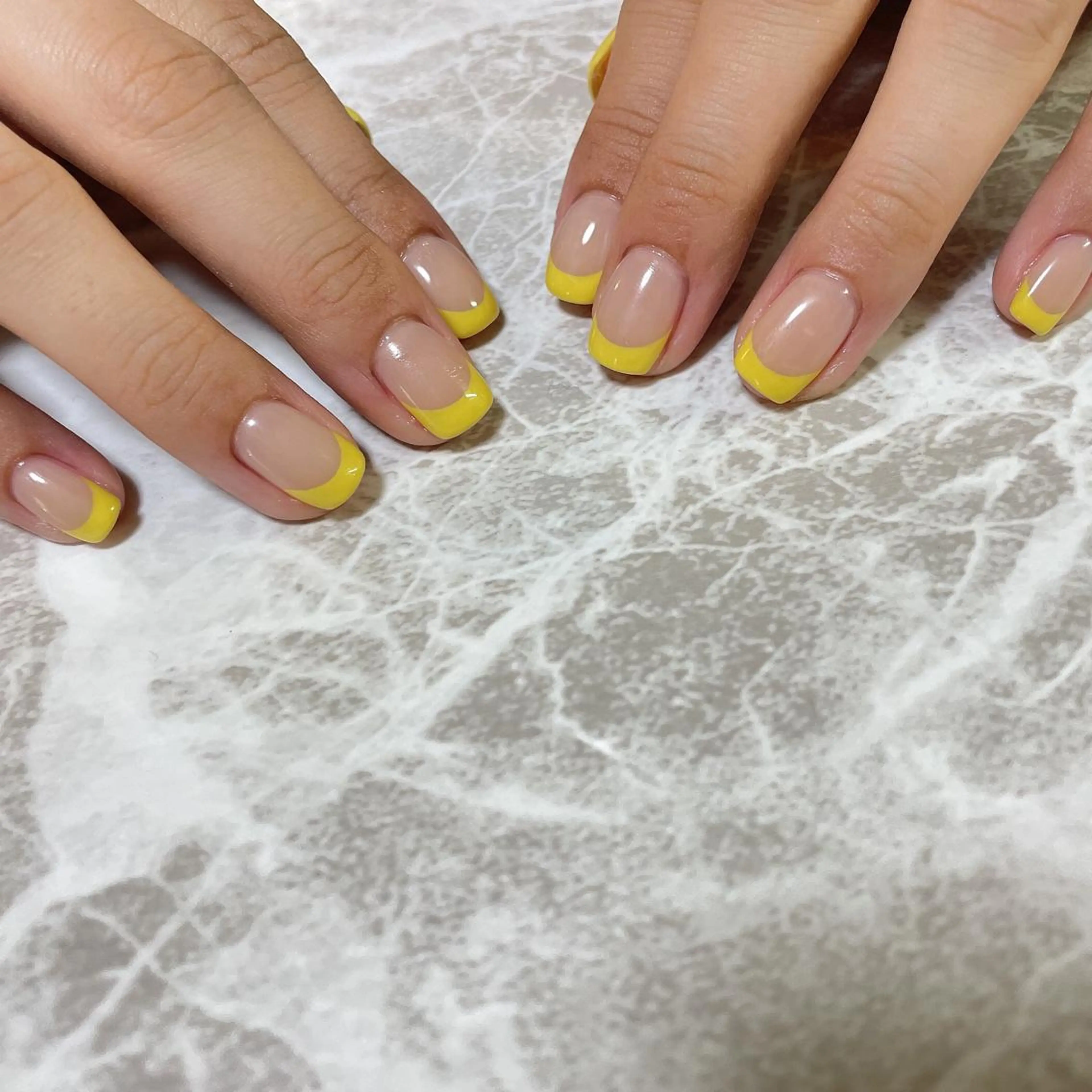 ネイル フレンチネイル 黄色 ハンドネイル K's nail kotoeのネイルデザイン