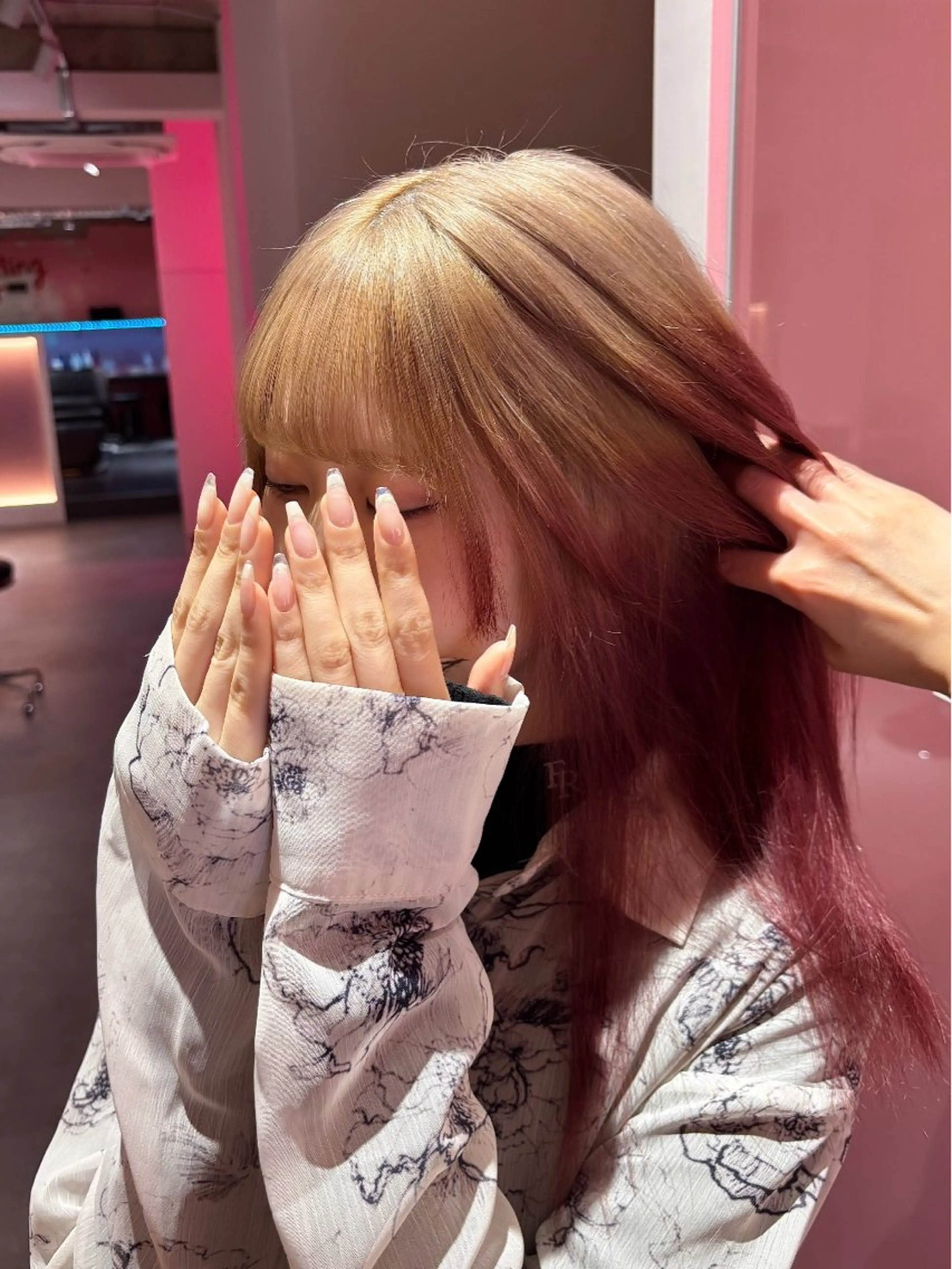 ロング カラー 田中麻鈴/ハイトーン /ミルクティーのヘアスタイル