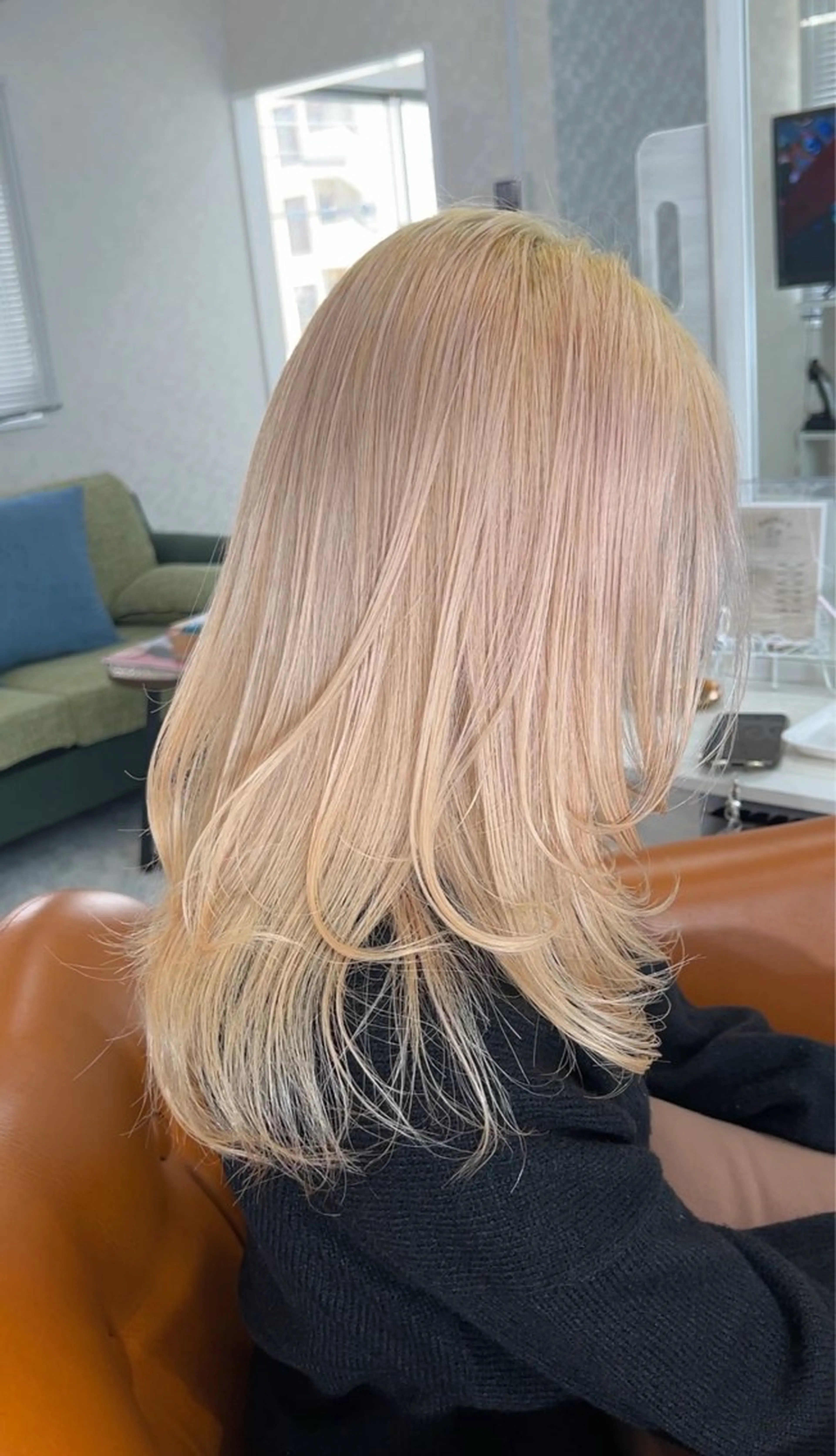 ミディアム Raffine ラフィーネのヘアスタイル