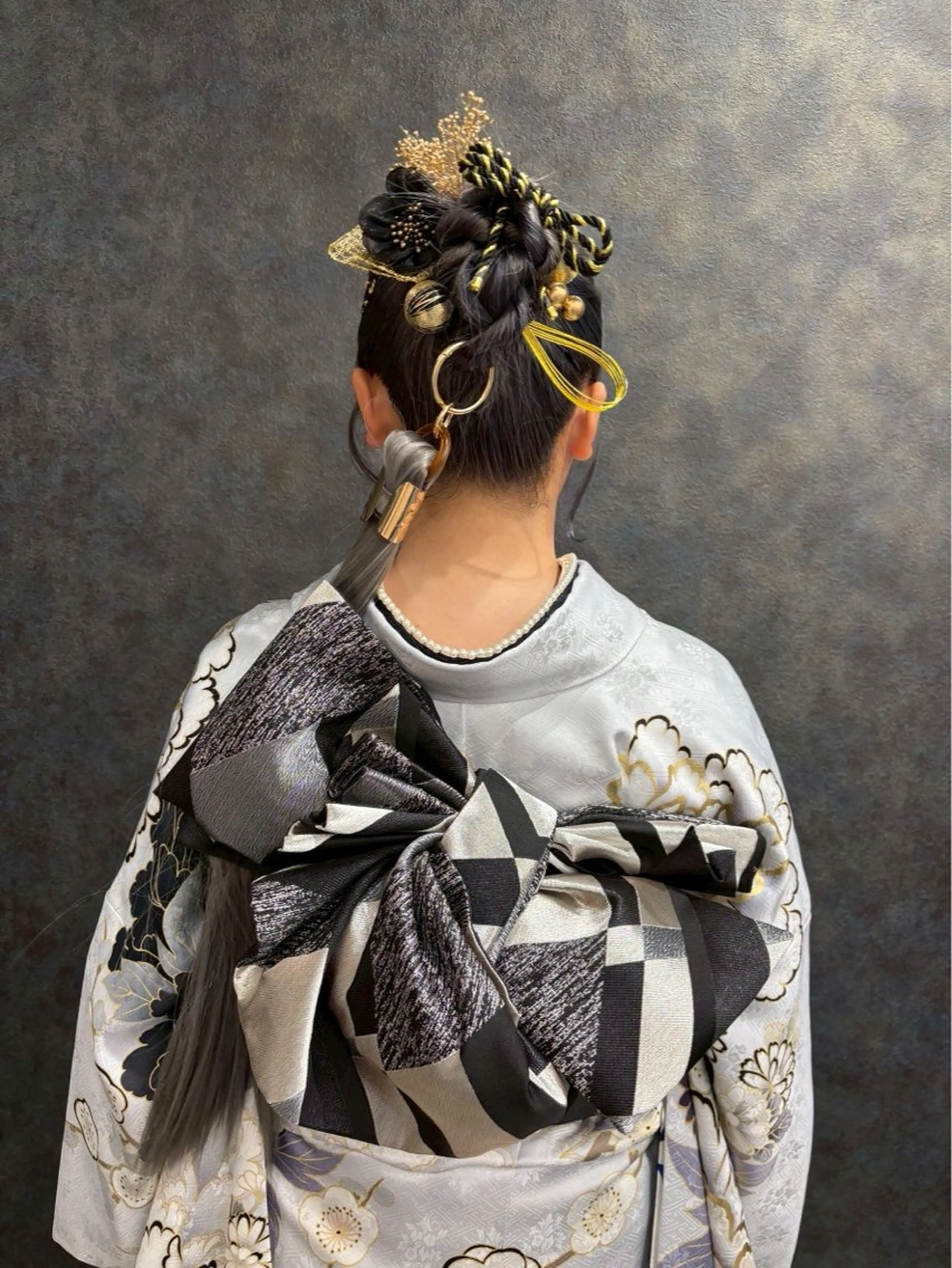 セミロング ヘアアレンジ 成人式 ヘアセット 🦋ブリーチなしダブ ルカラー🌈MEGUのヘアスタイル