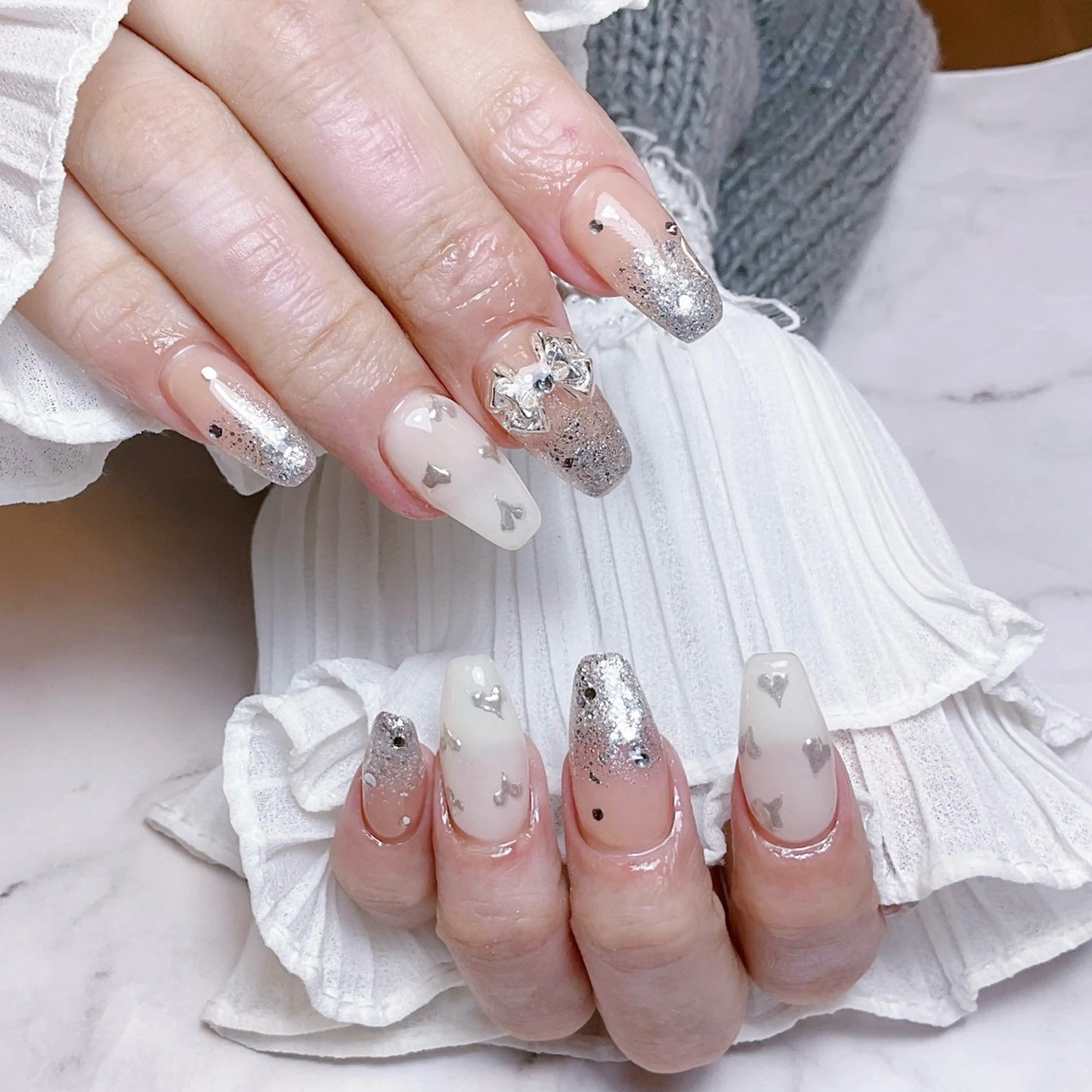 ネイル ハンドネイル 🍭Yun nail hyejin🌸のネイルデザイン