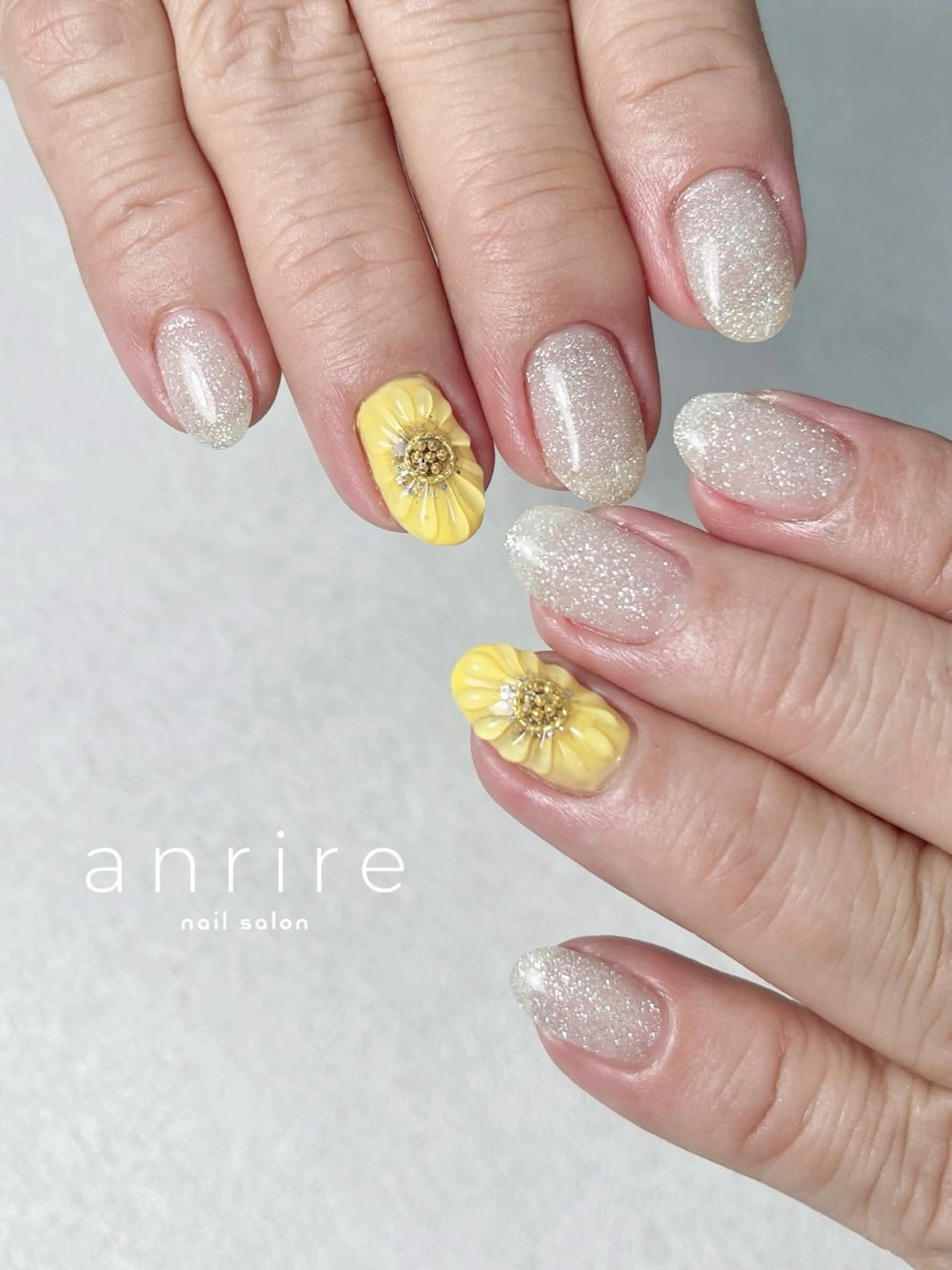 ネイル フラッシュネイル ジェルネイル キラキラネイル パラジェル ぷっくりネイル ハンドネイル nailsalon anrireのネイルデザイン