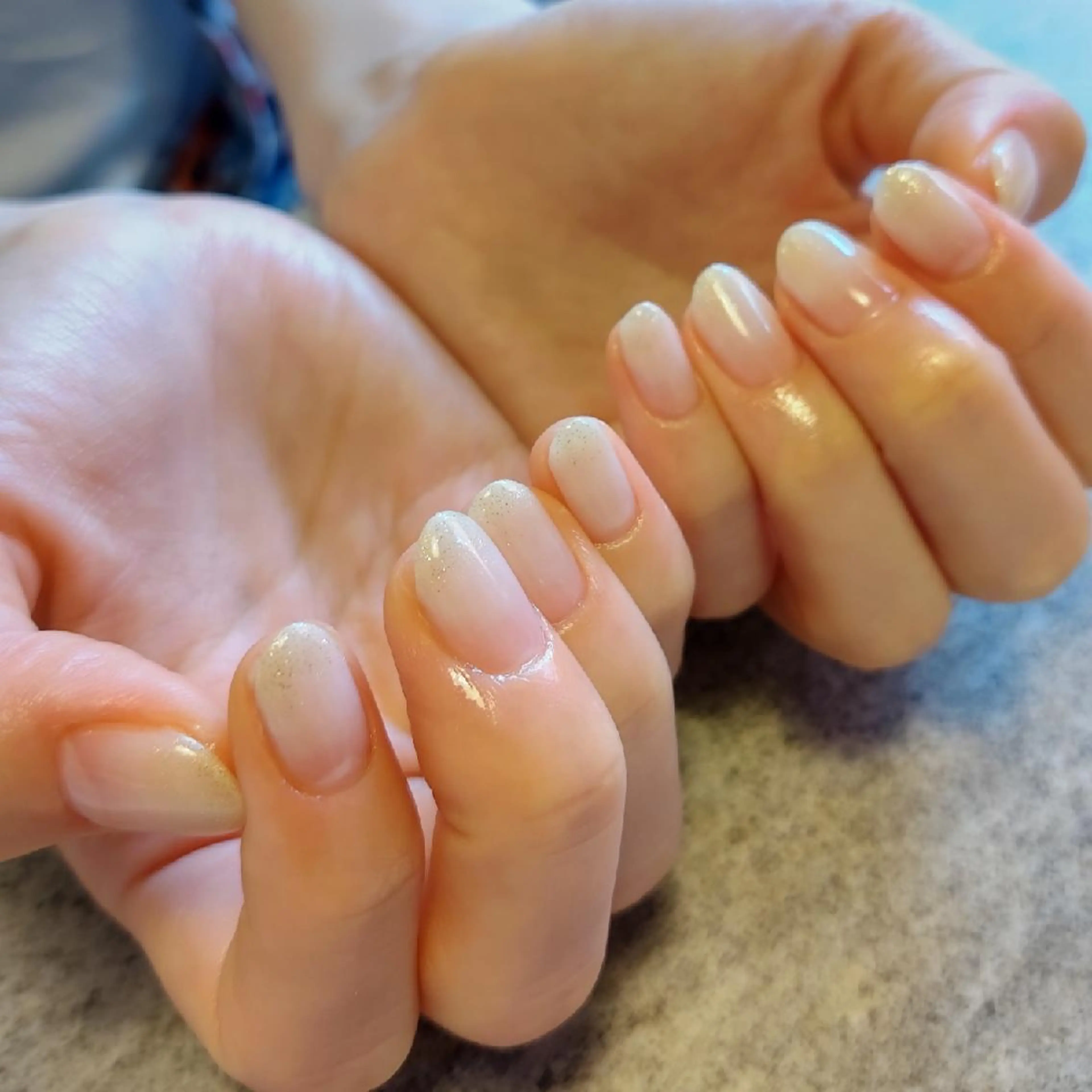 ネイル グラデーション ジェヌインネイル 河内のネイルデザイン