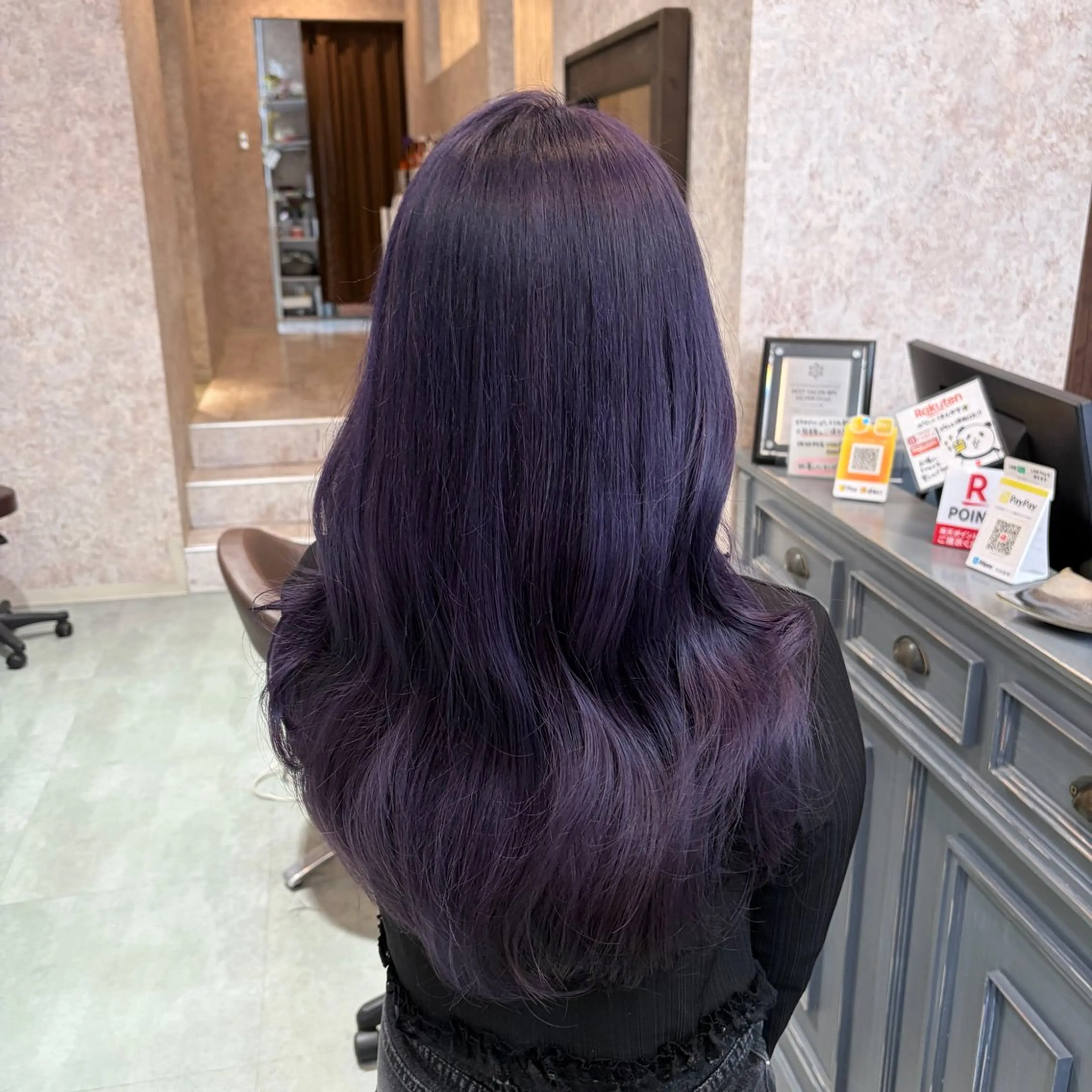 ロング ヘアカラー 牧野 夏子のヘアスタイル