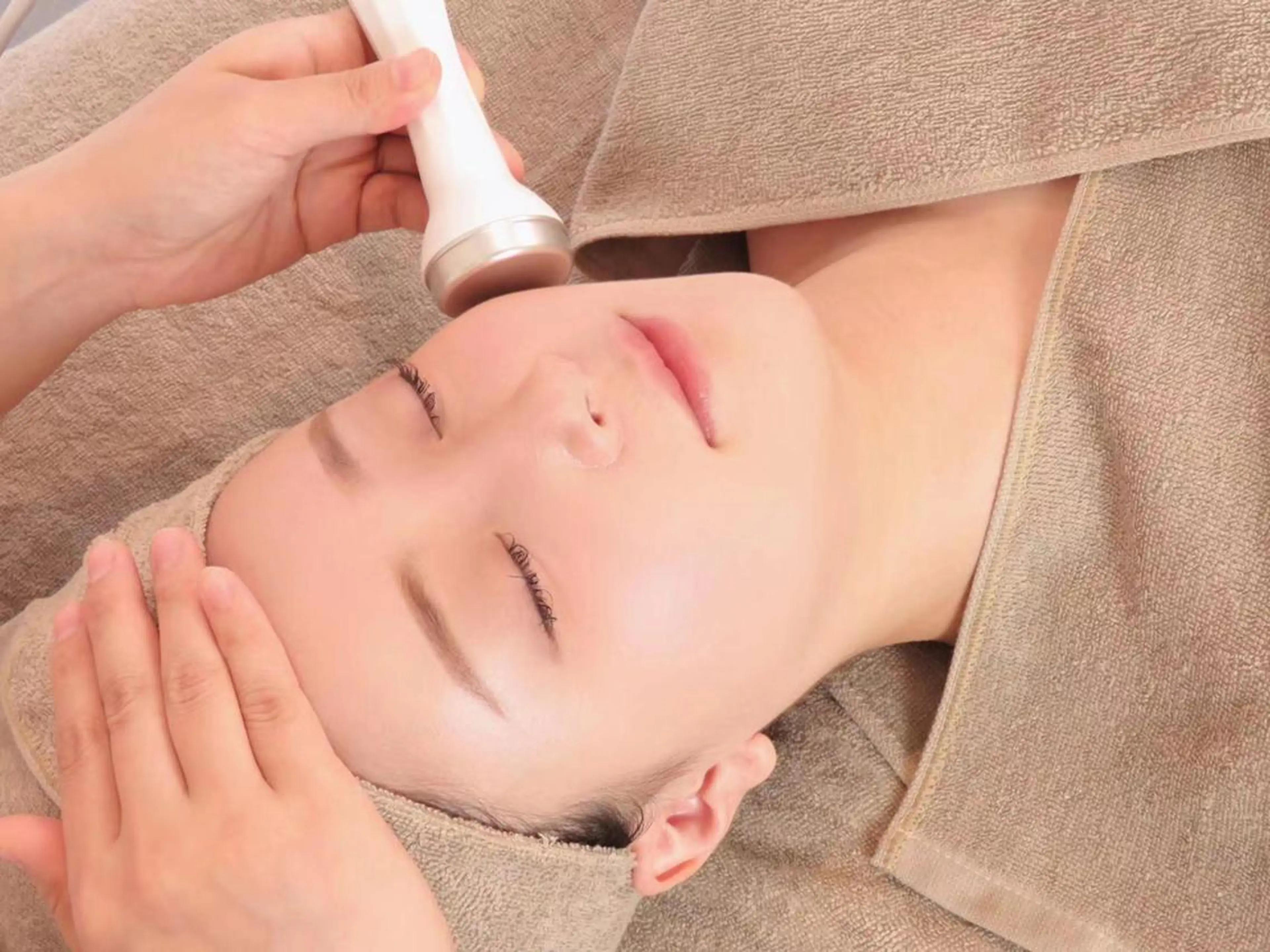 期間限定【速攻小顔マシン&毛穴洗浄】即効性好♪の写真