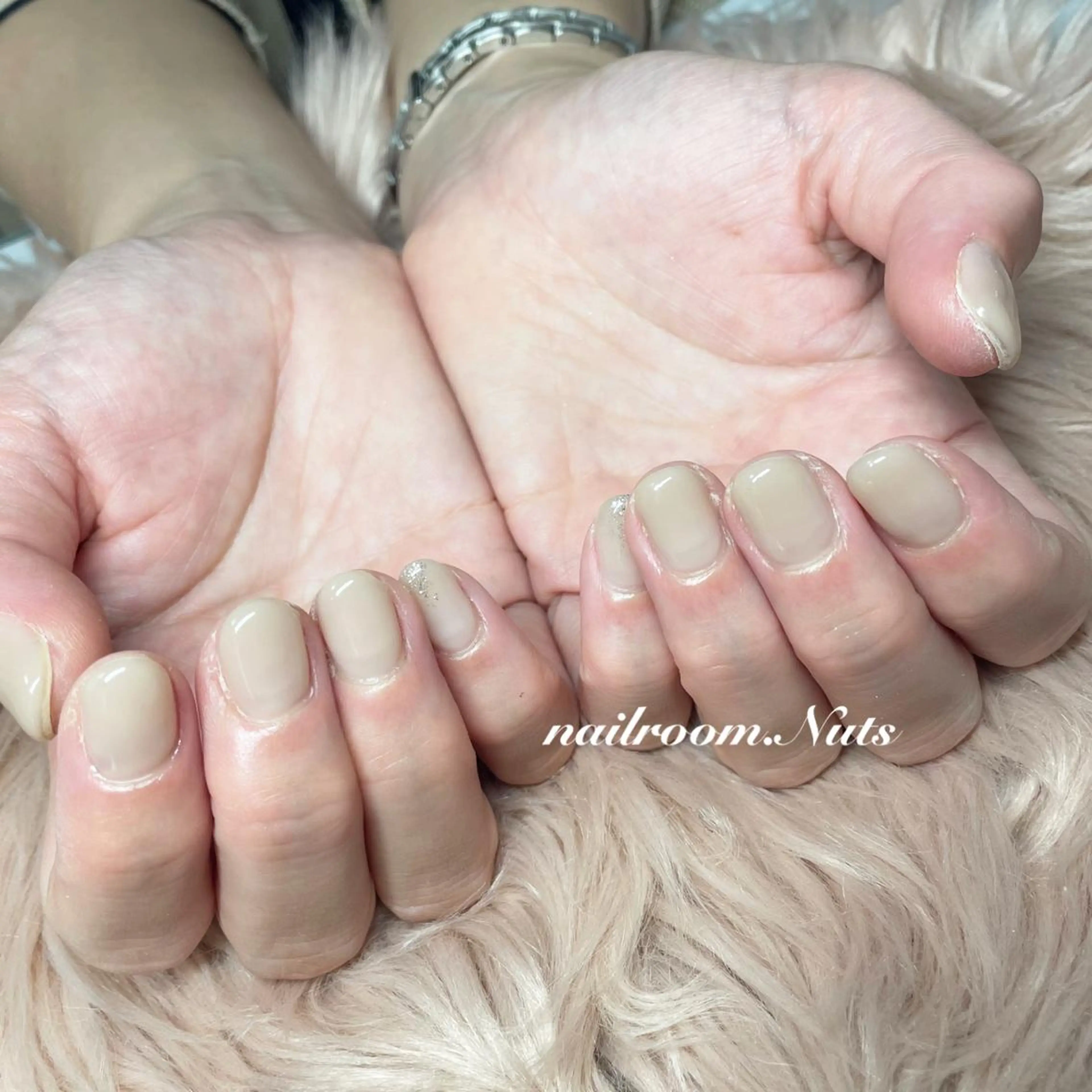 ネイル ハンドネイル nailsalon Nutsのネイルデザイン