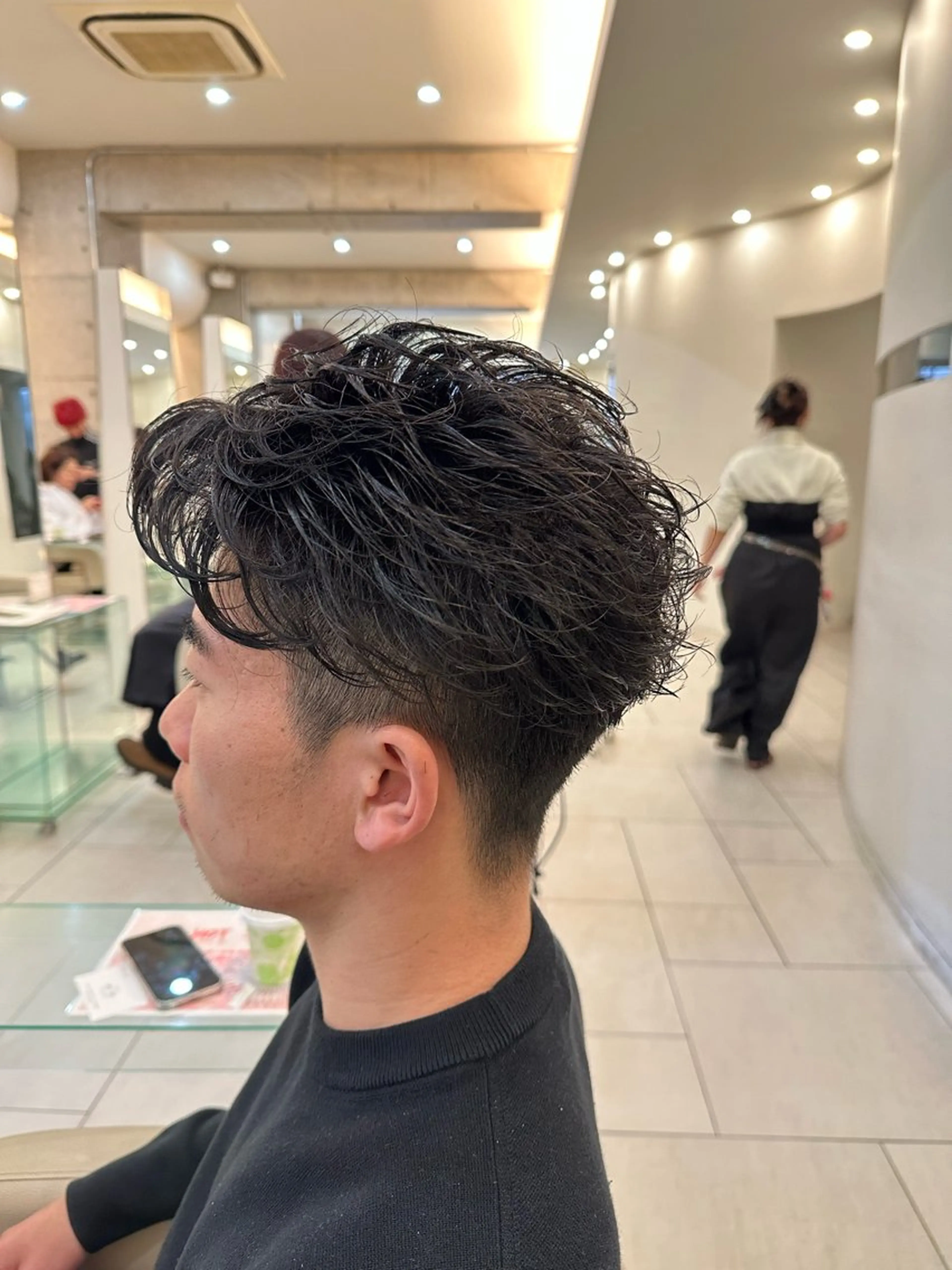 メンズ メンズ特化/メンズ パーマ/ハイトーンのヘアスタイル