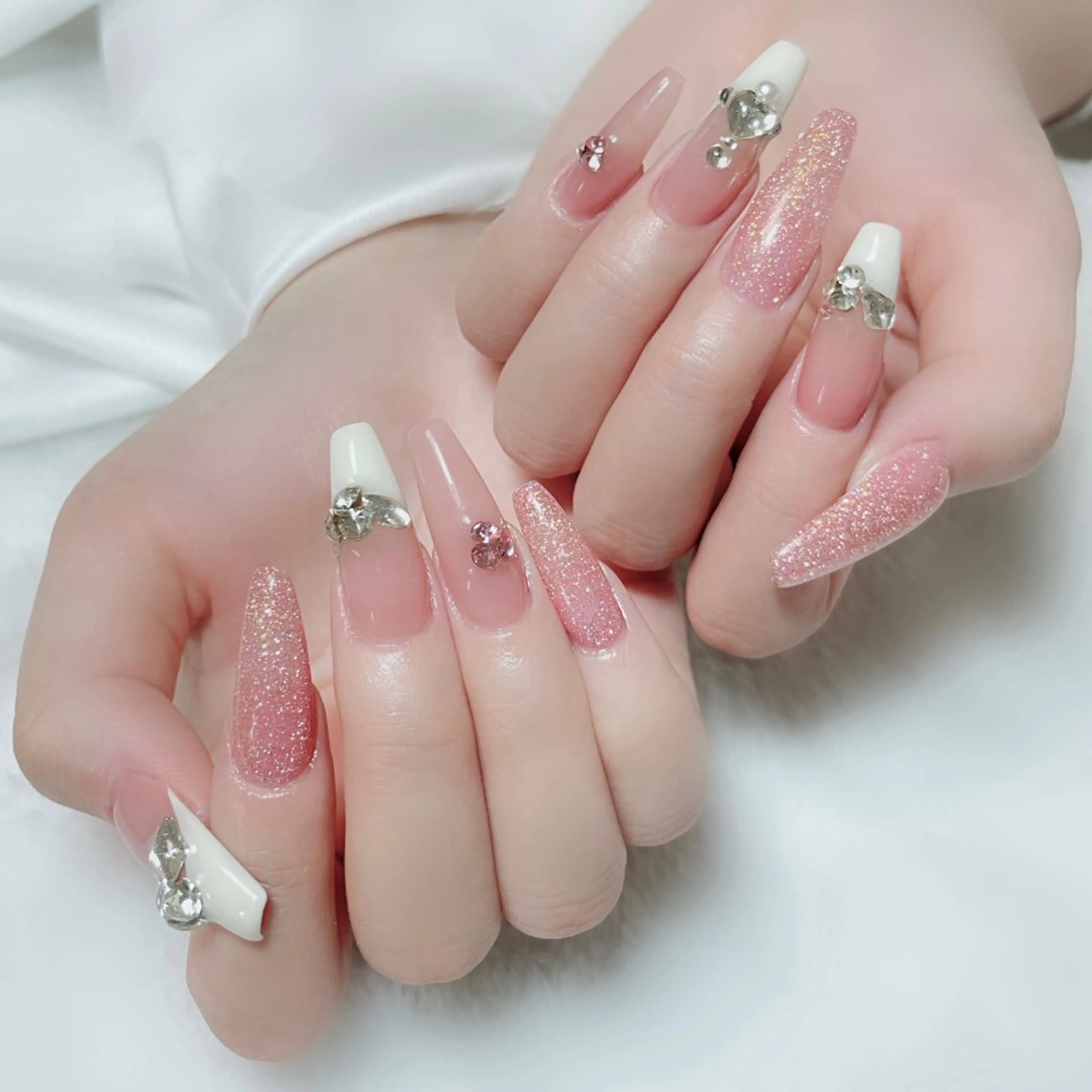 ネイル 持ち込み Amina nail salonのネイルデザイン