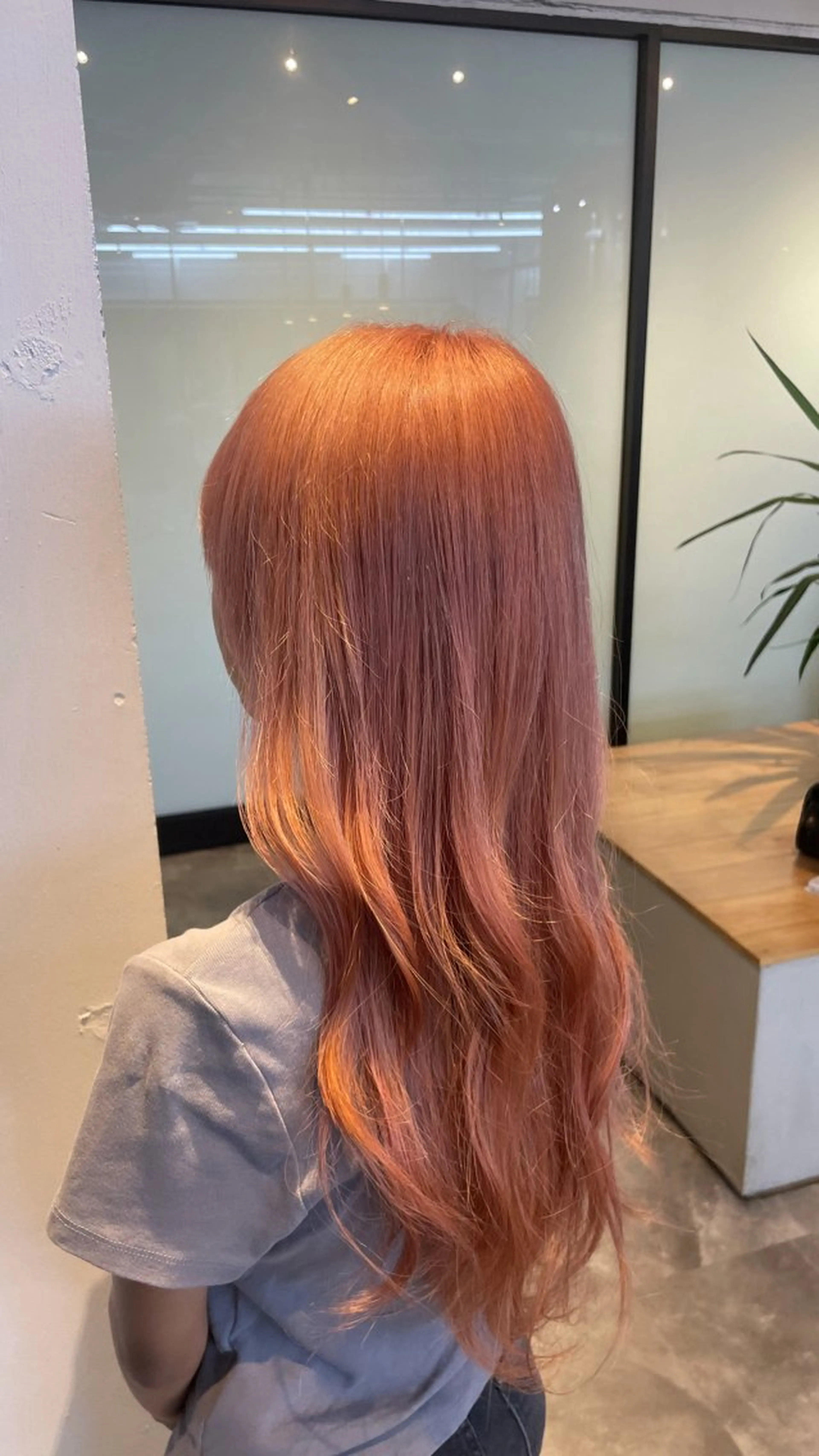 カラー ブリーチカラー特化 ✨️永井諒のヘアスタイル