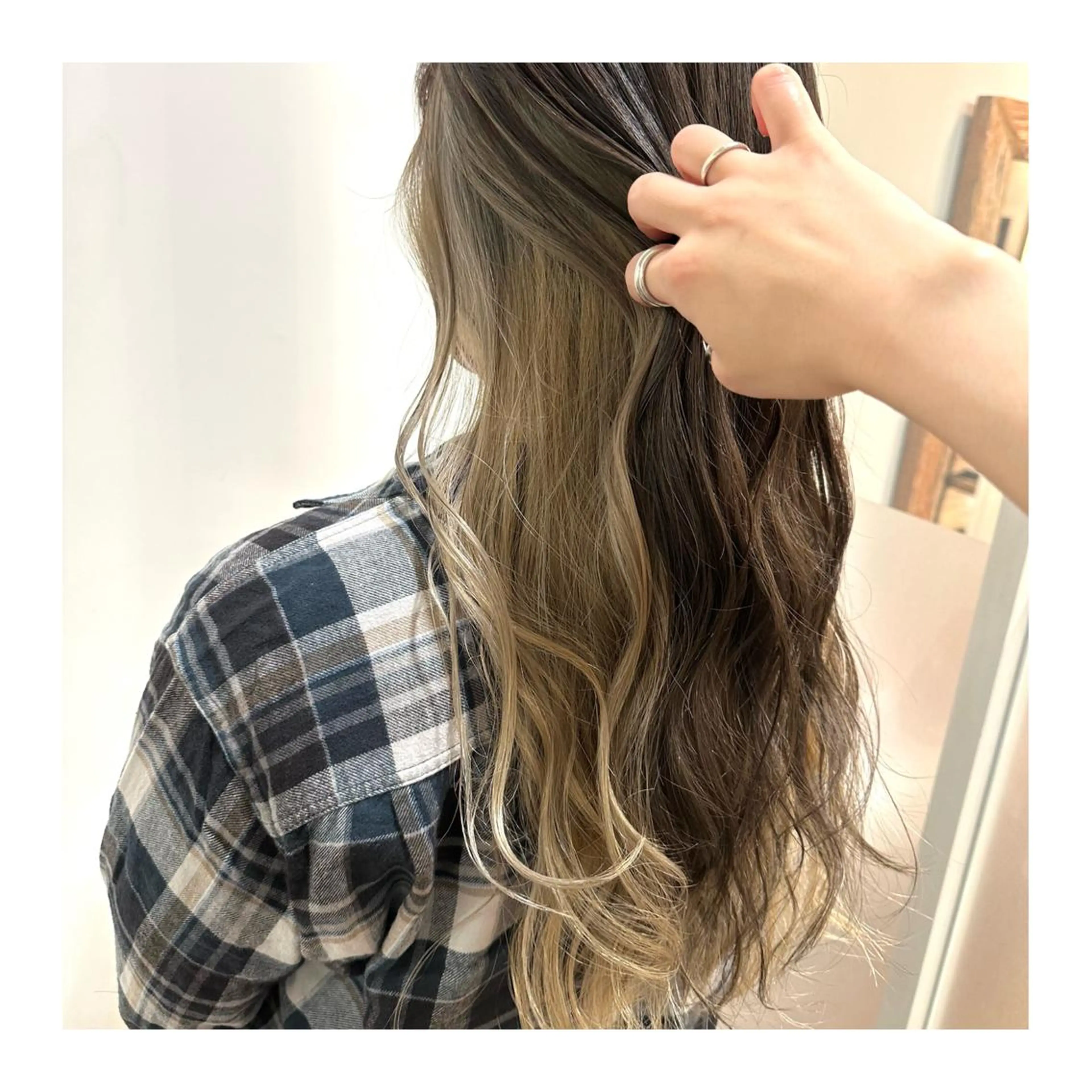 ロング カラー ヘアカラー あべ ゆうかのヘアスタイル