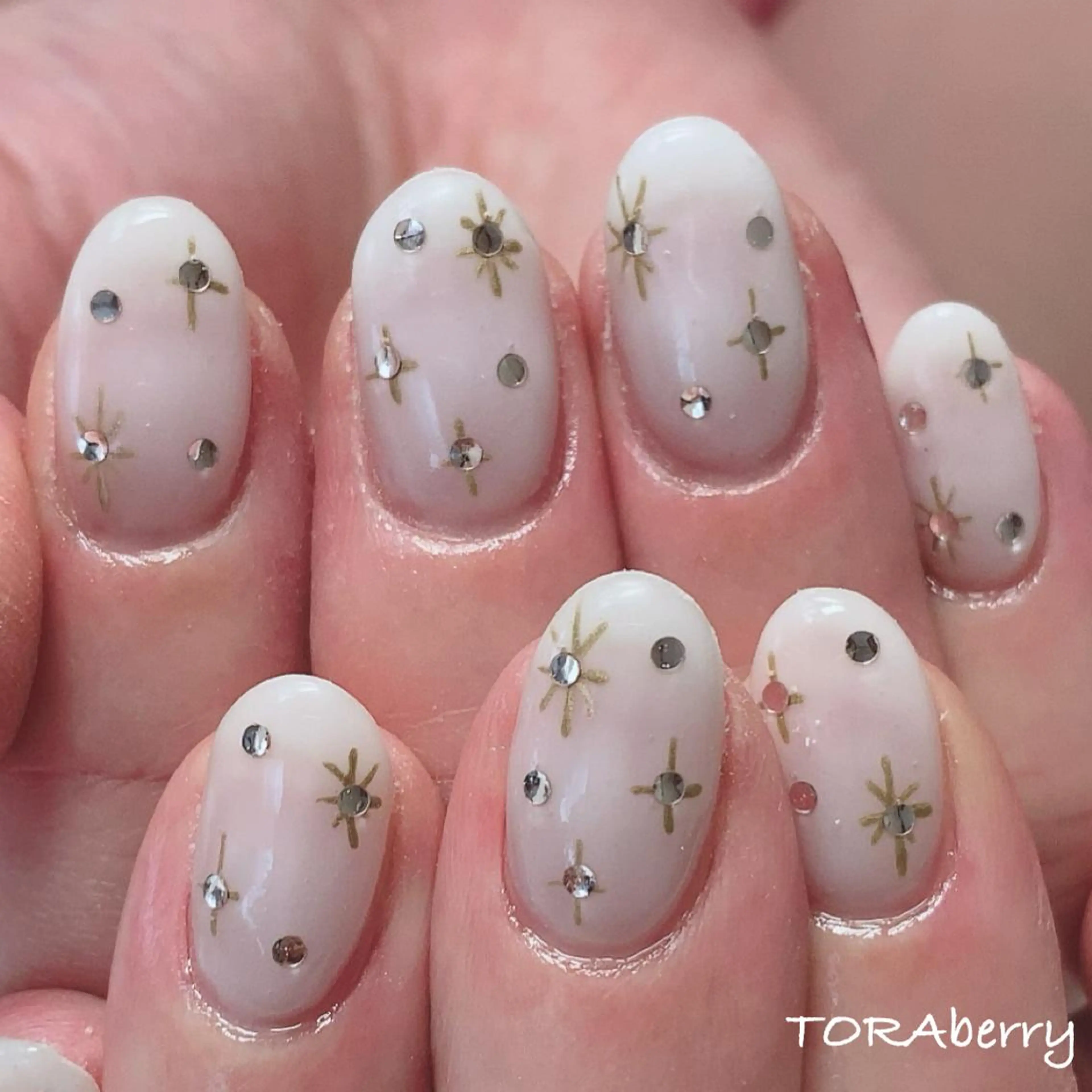 ネイル ハンドネイル ネイリスト なつみのネイルデザイン